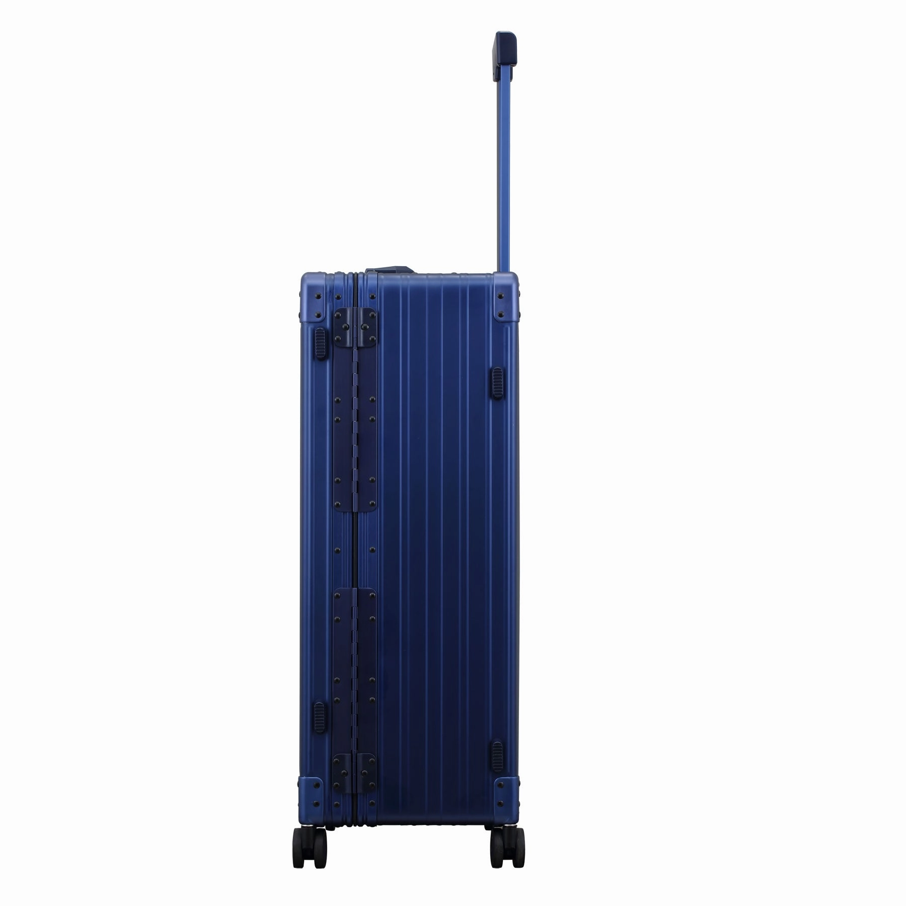 Aleon Aircraft Grade Aluminum 30 Macro Traveler With Suiter