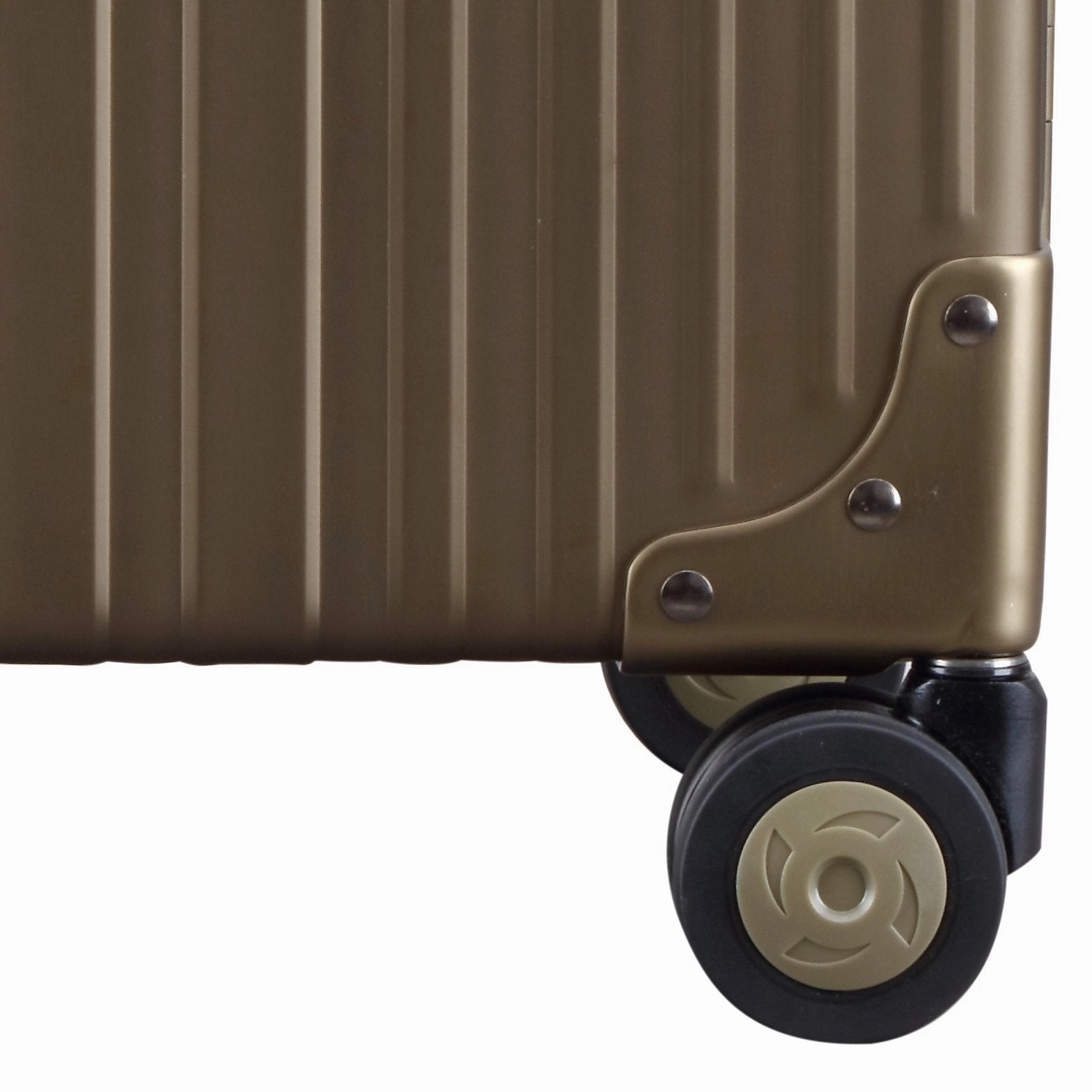 Aleon Classic 19" 4-Wheel International Carry-On