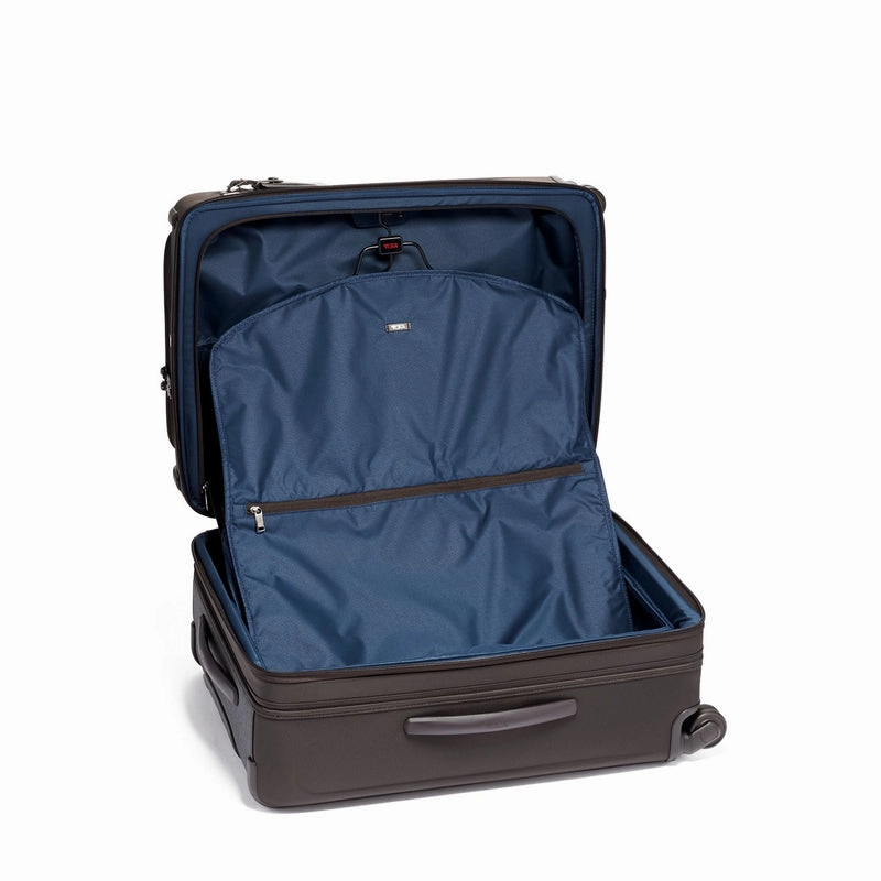 Alpha 3 Short Trip Expandable Spinner // Anthracite