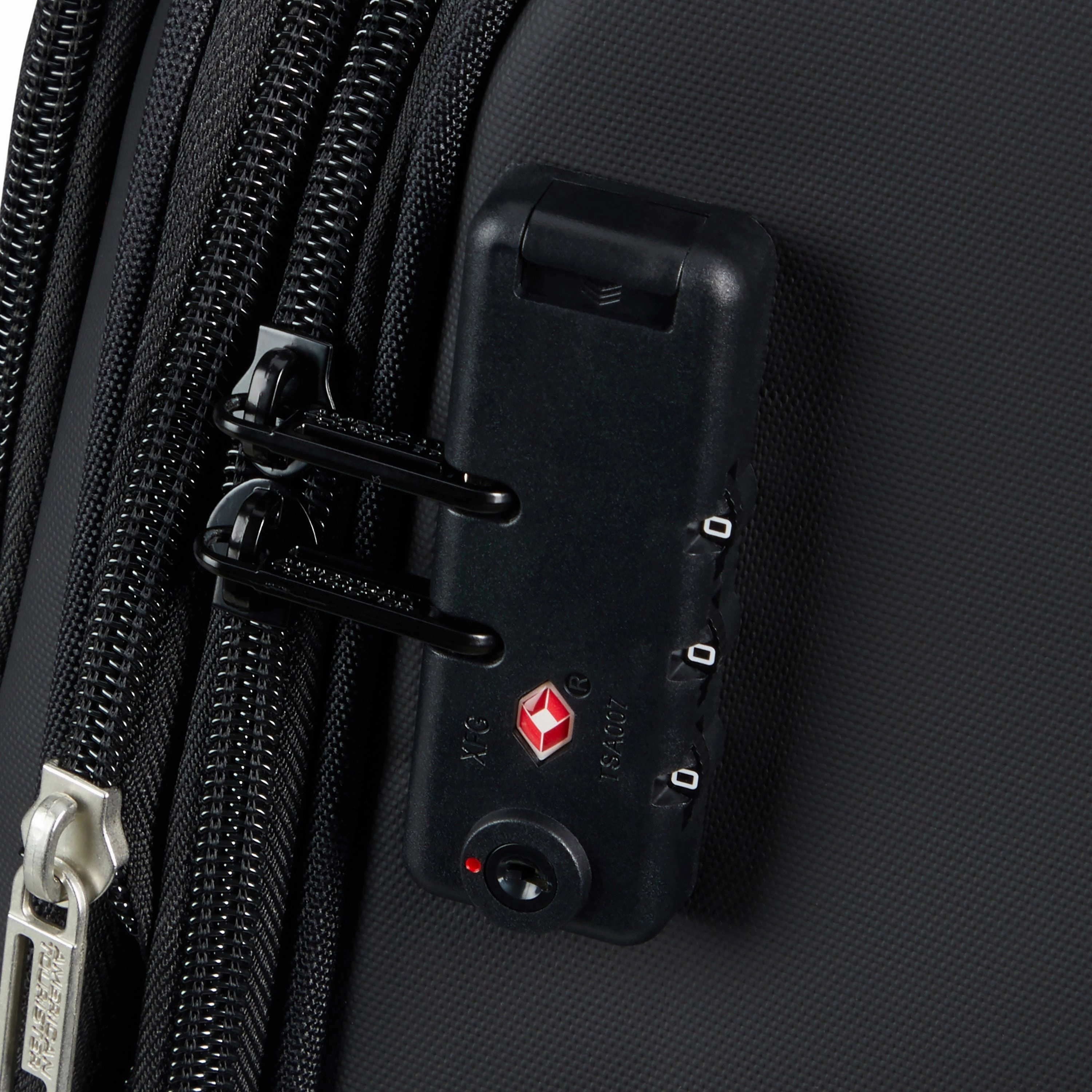 American Tourister Daring Dash Spinner Expandable Carry-On Luggage