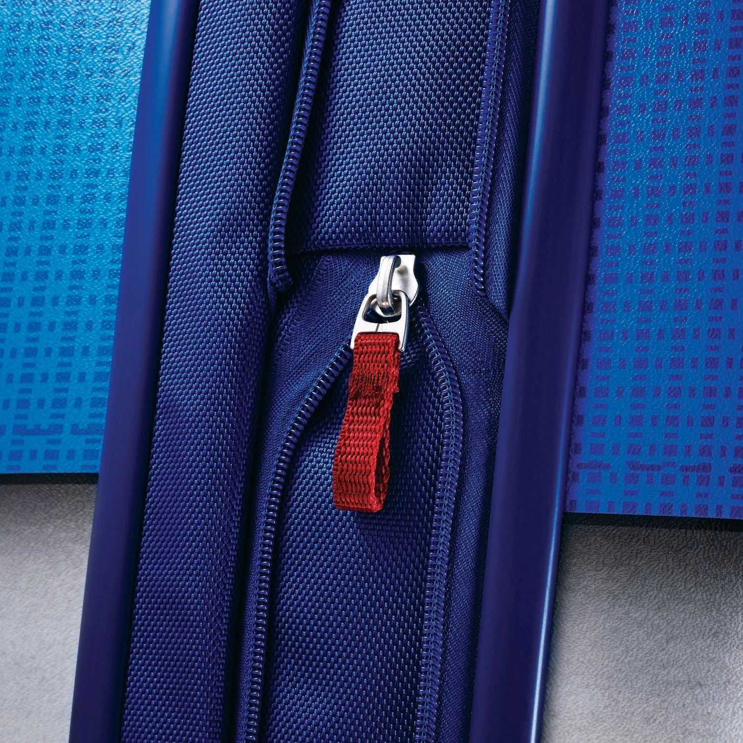 American Tourister Disney 21" Hardside Spinner
