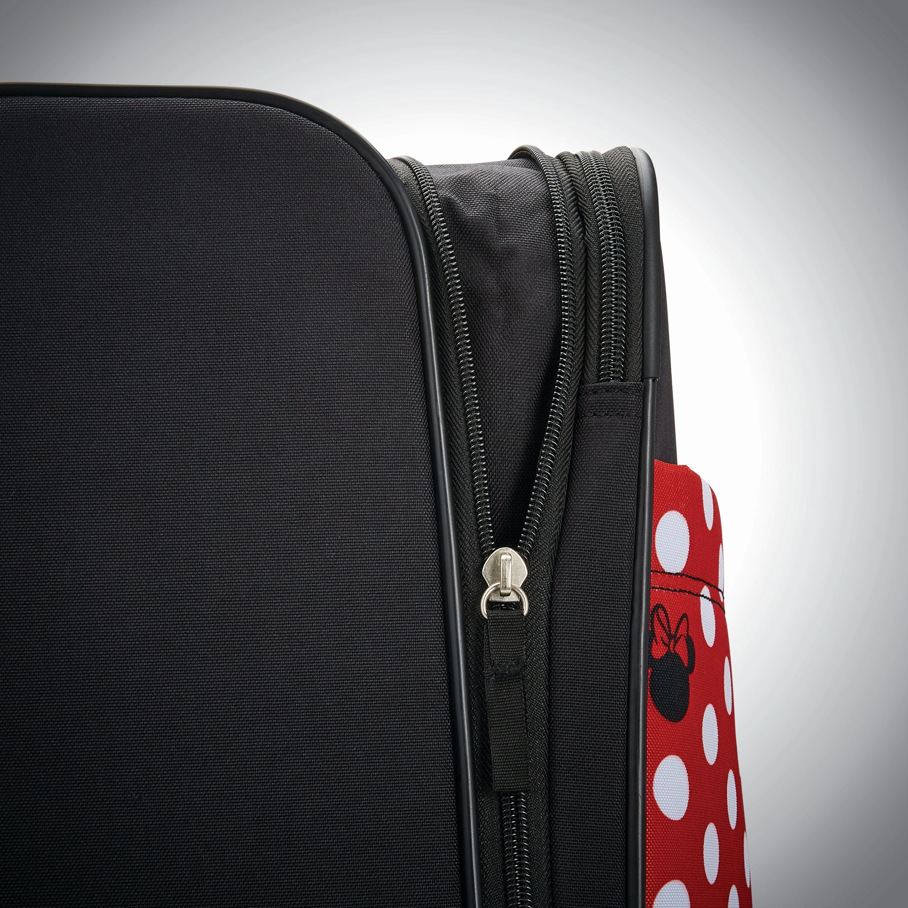 American Tourister Disney 28" Softside Spinner