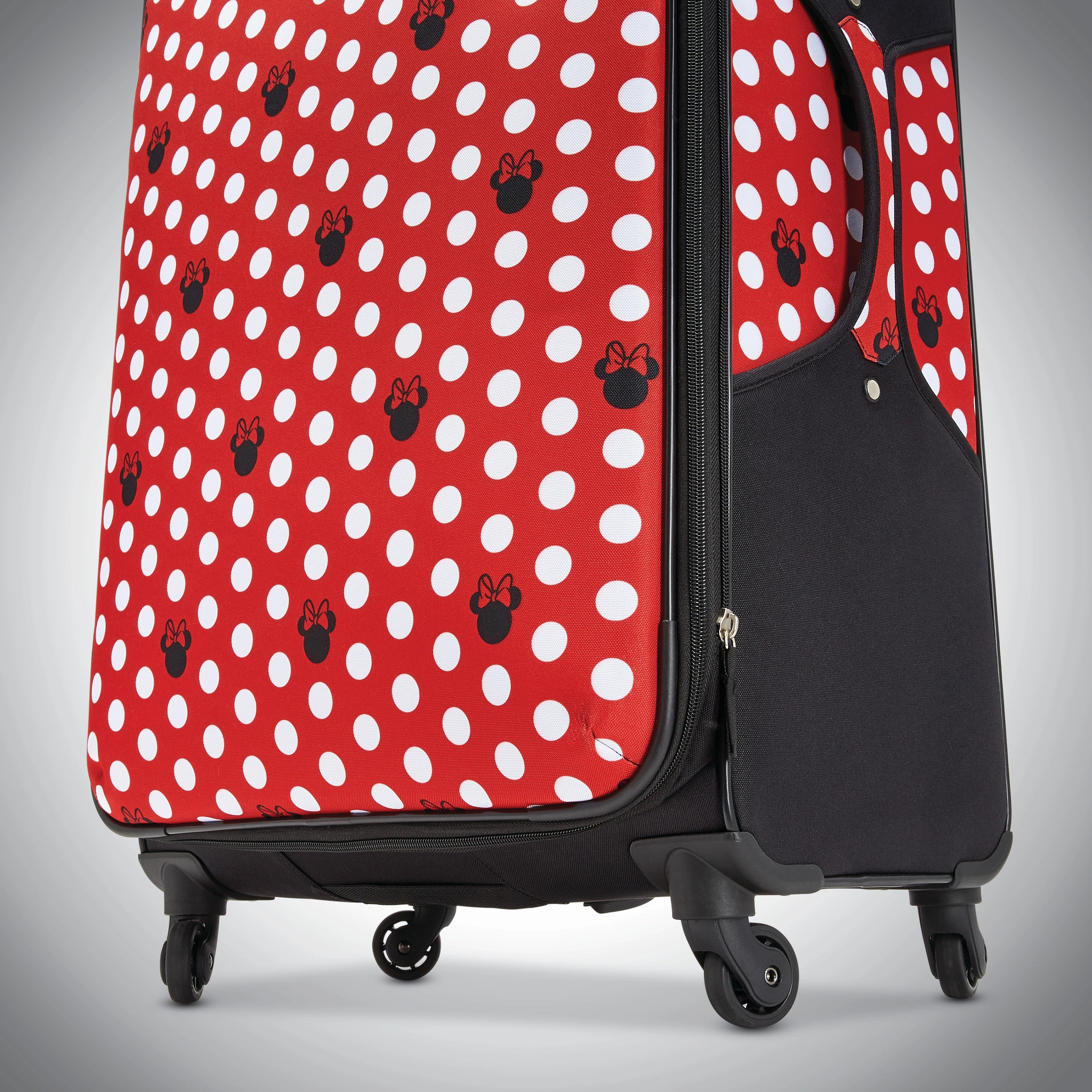 American Tourister Disney 28" Softside Spinner