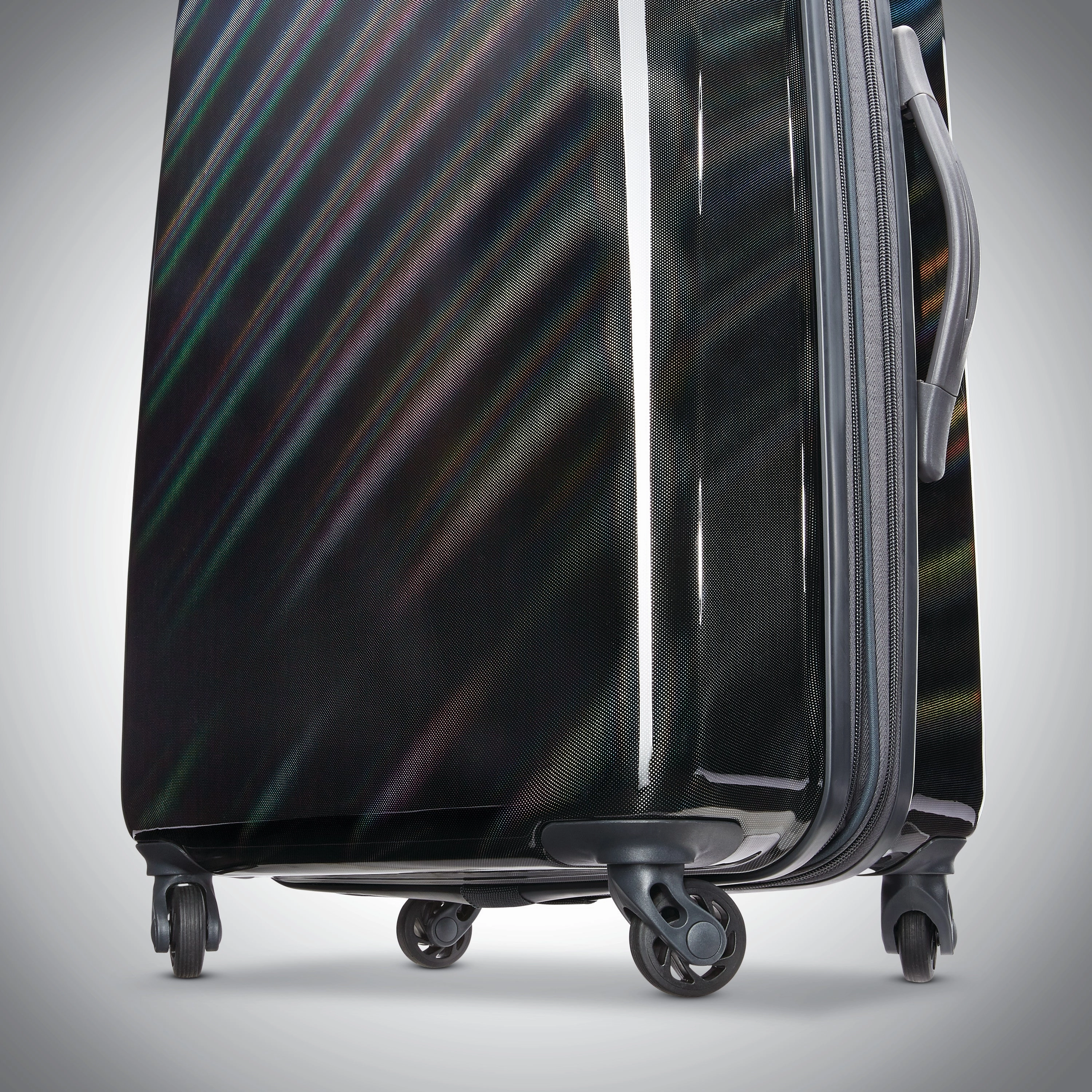 American Tourister Moonlight 28" 4-Wheel Large Luggage