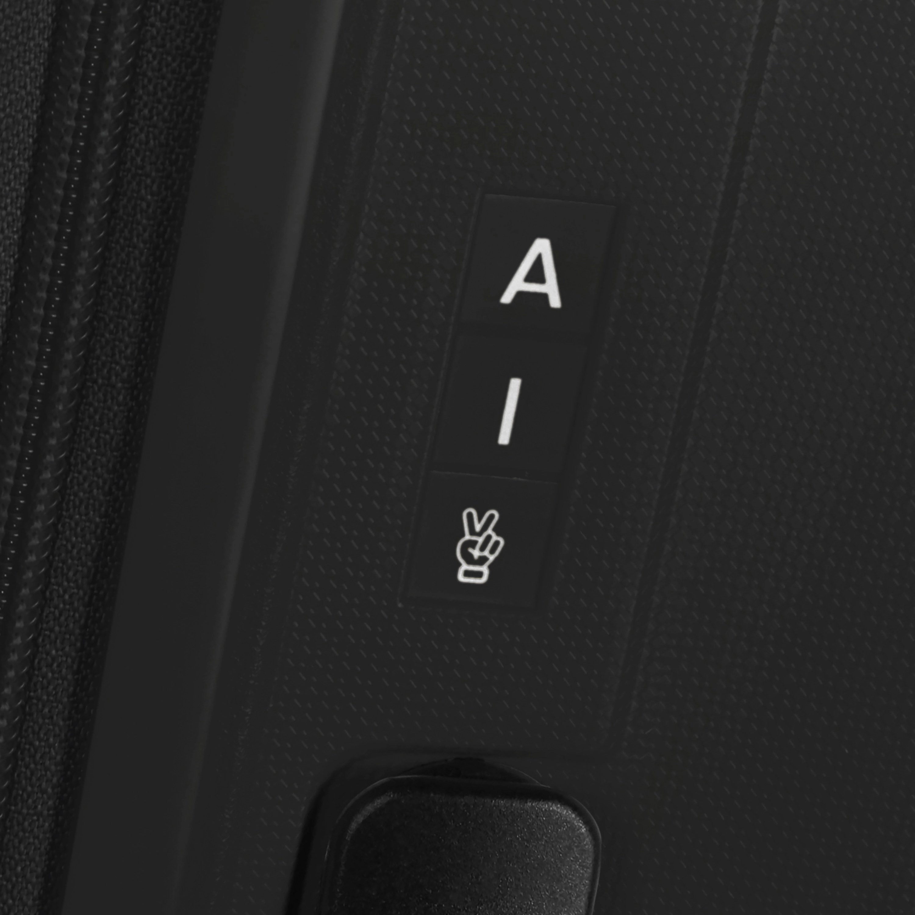 American Tourister Rejoy Spinner Expandable 3-Piece Luggage Set