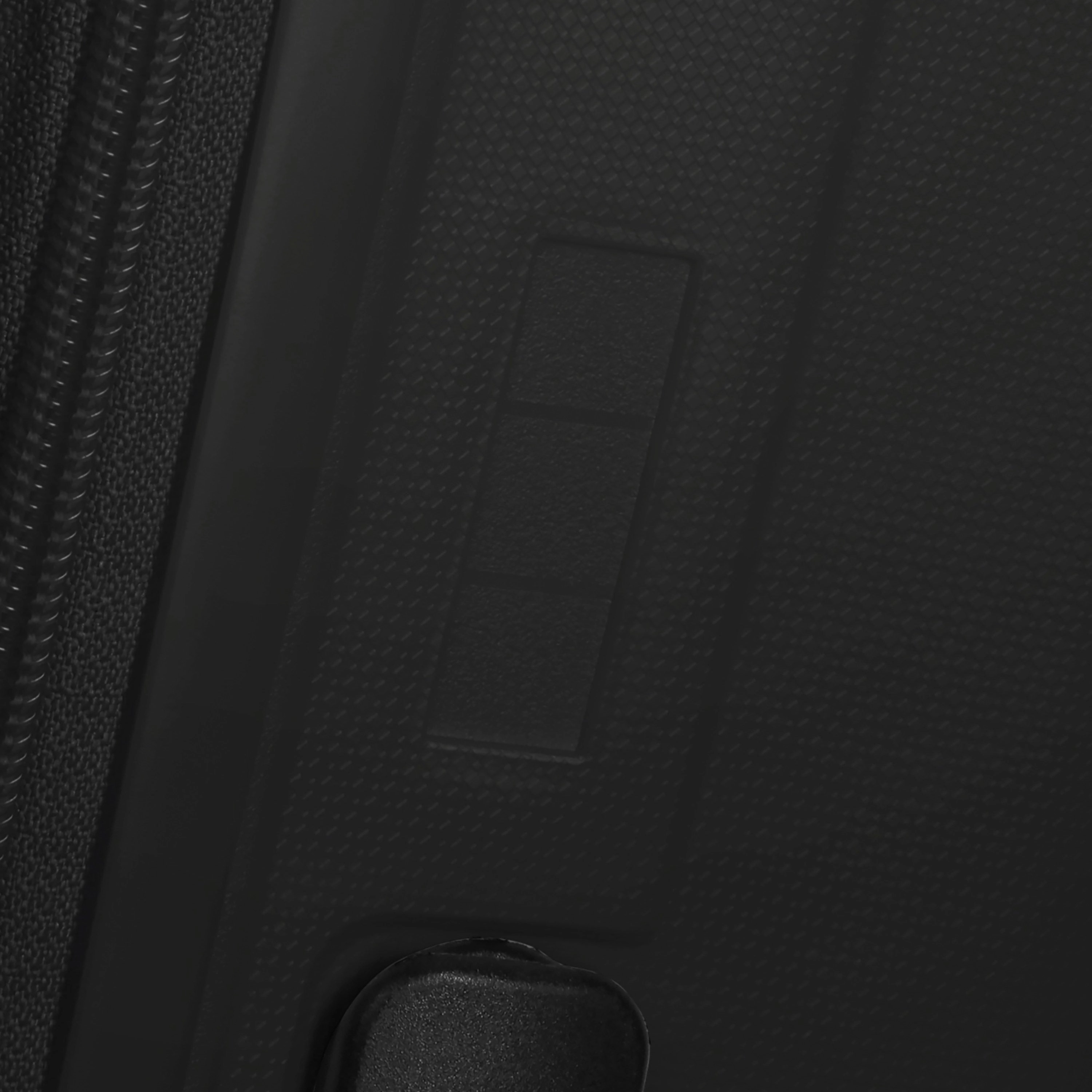 American Tourister Rejoy Spinner Expandable Carry-On Luggage