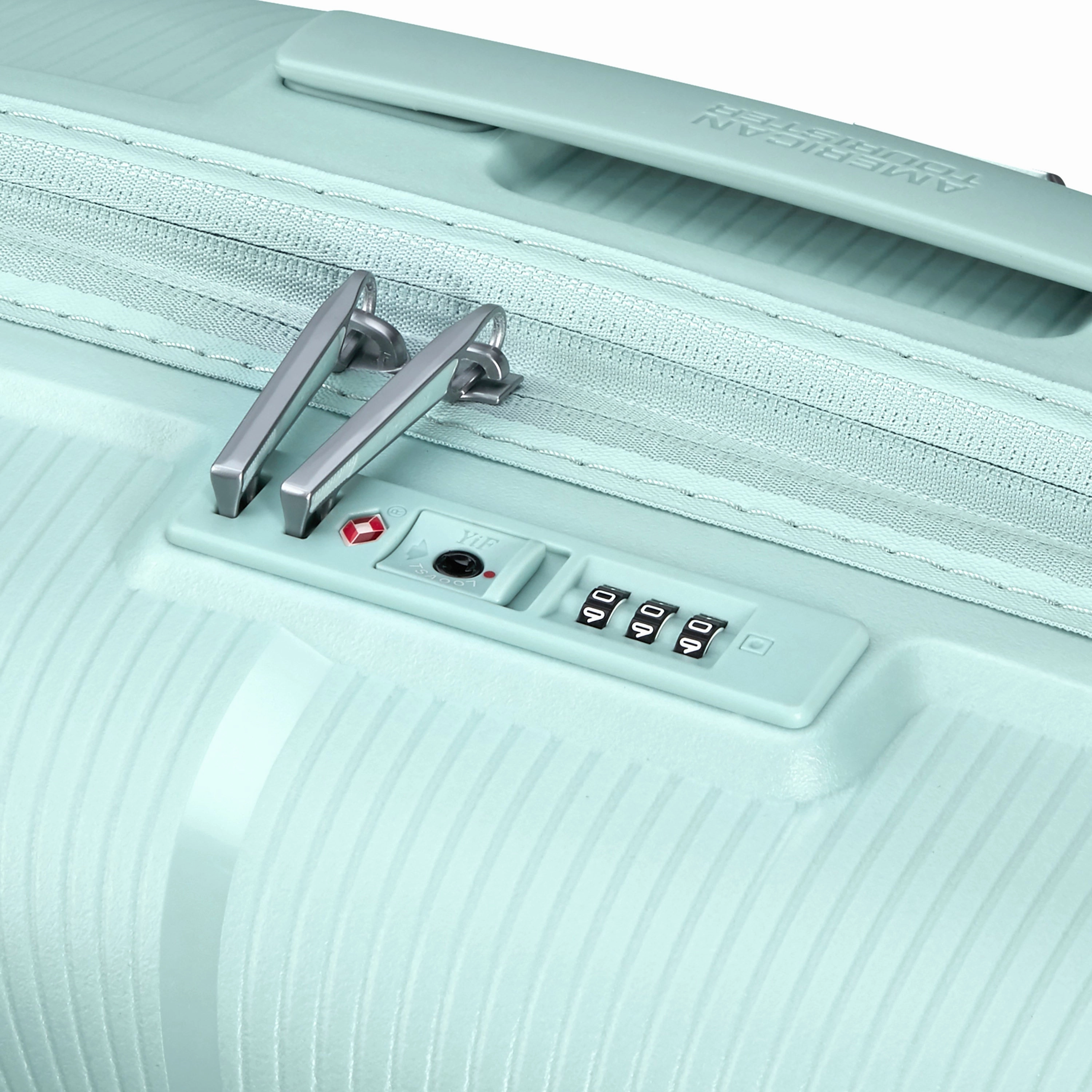 American Tourister StarVibe 3-Piece Spinner Expandable Luggage Set