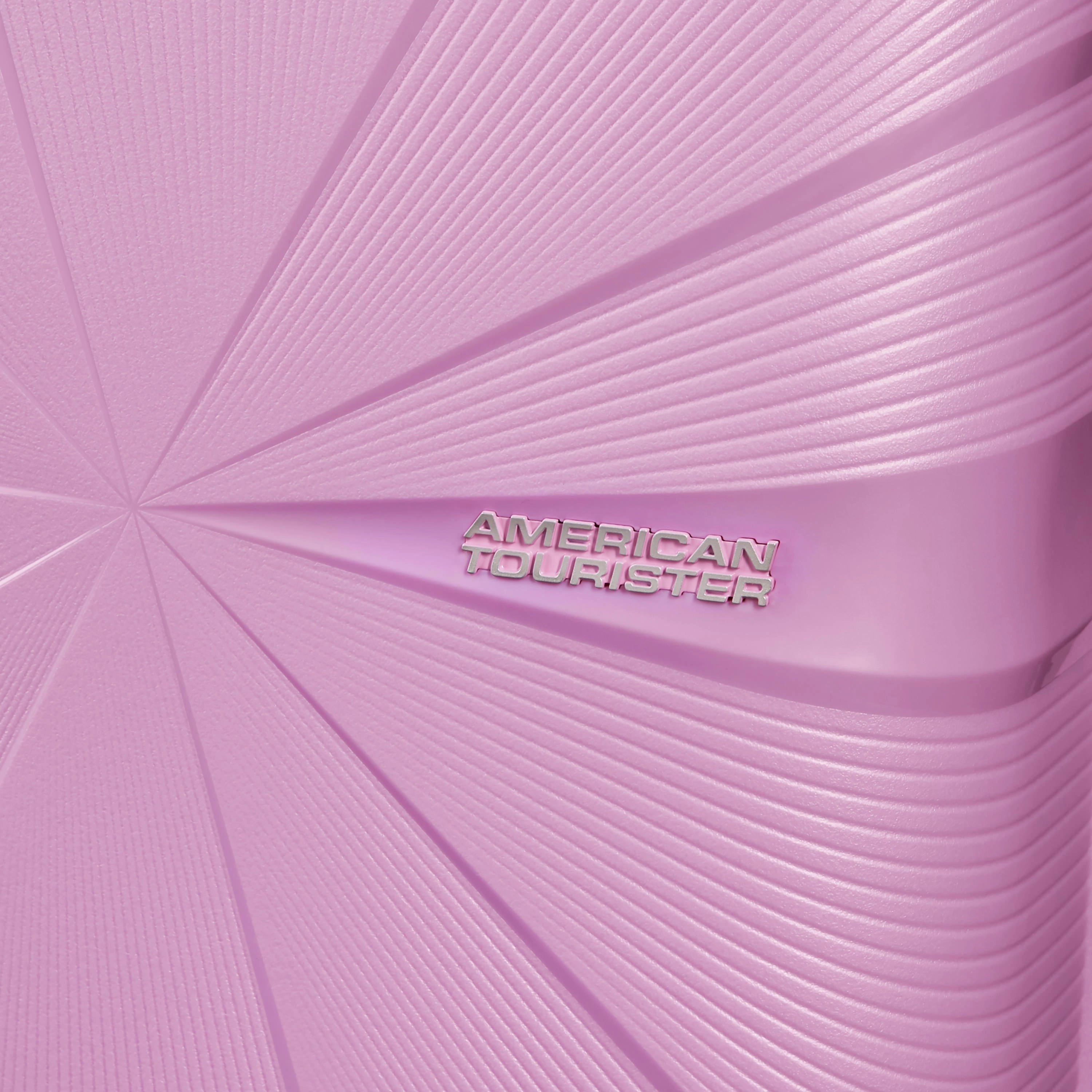 American Tourister StarVibe Spinner Medium Expandable Luggage