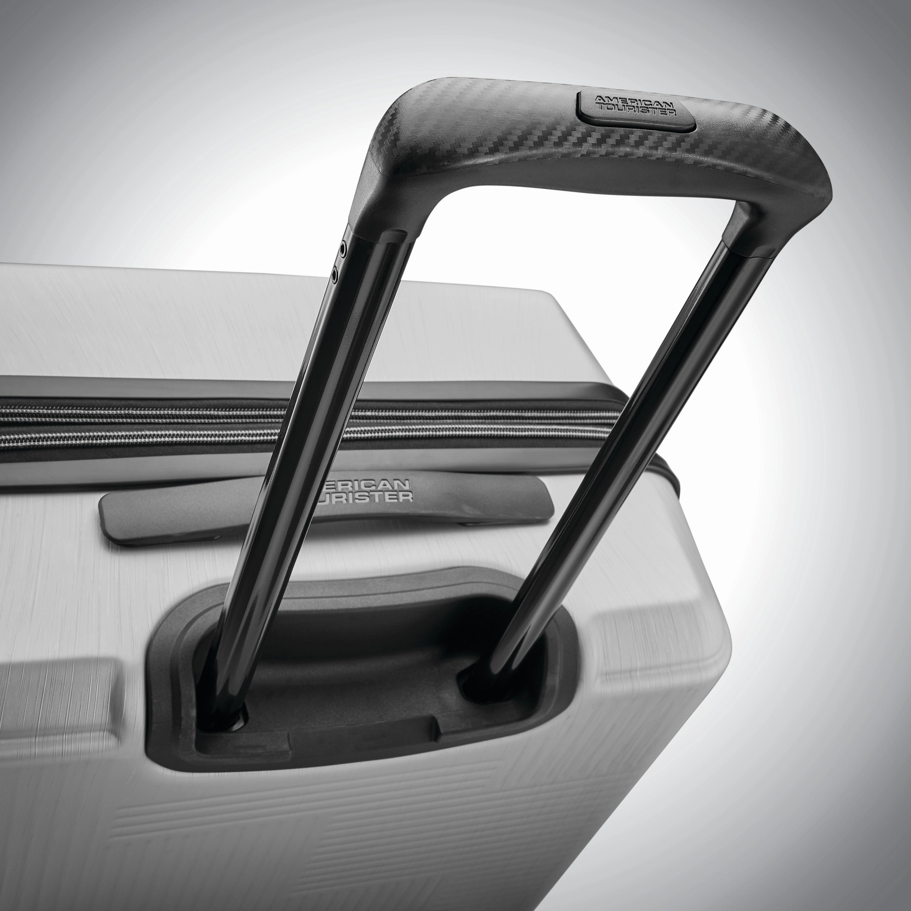 American Tourister Stratum XLT 25" 4-Wheel Medium Luggage