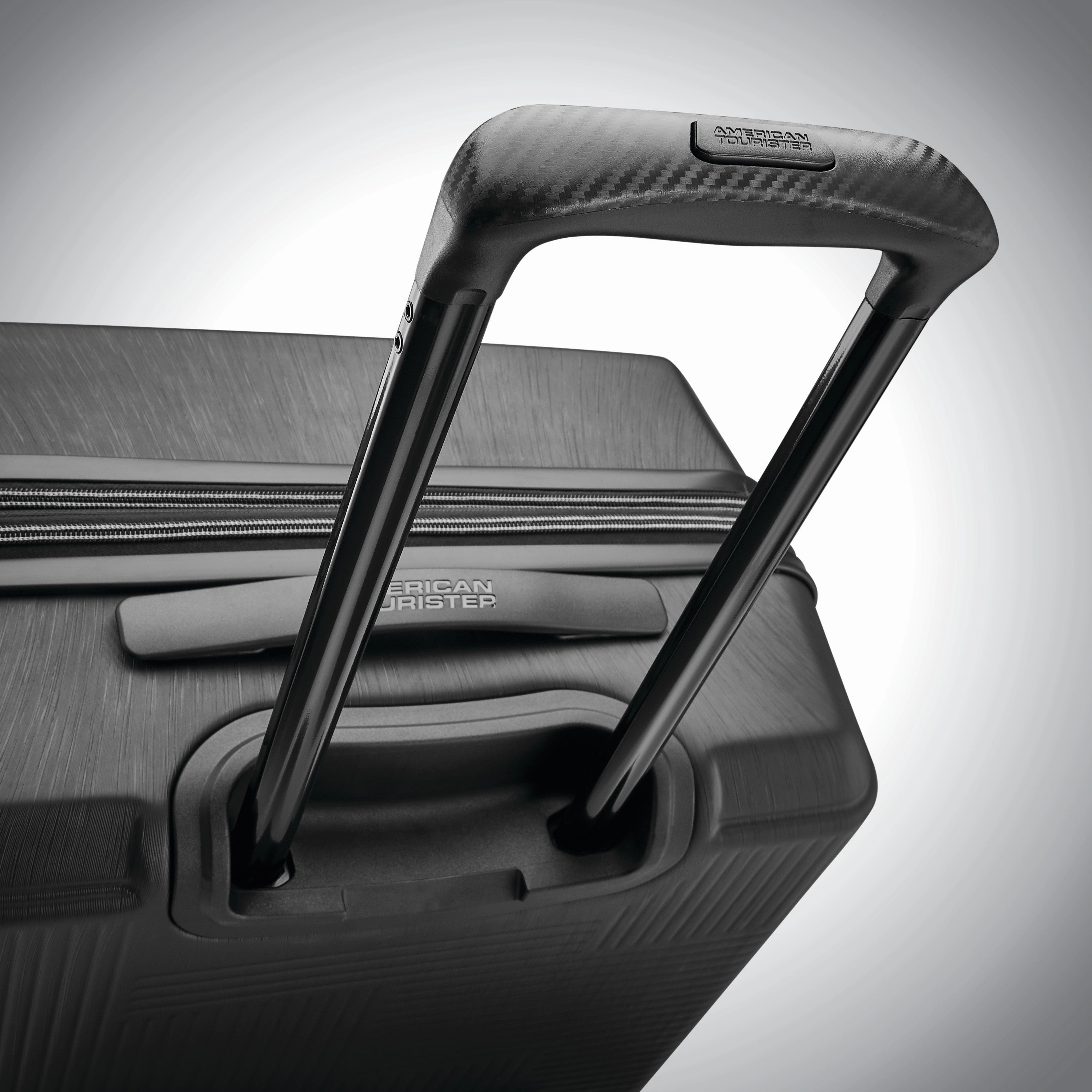 American Tourister Stratum XLT 25" 4-Wheel Medium Luggage