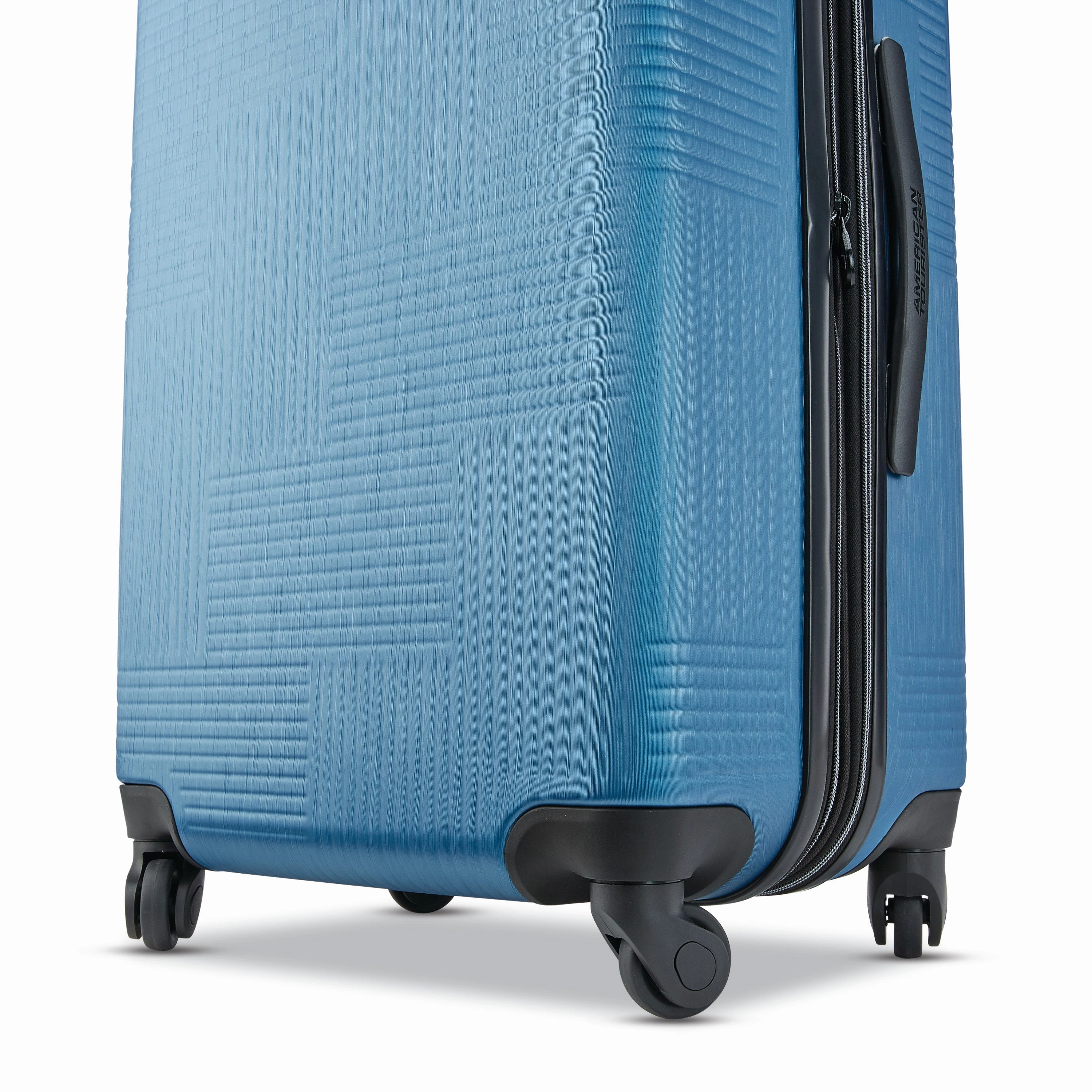 American Tourister Stratum XLT 25" 4-Wheel Medium Luggage