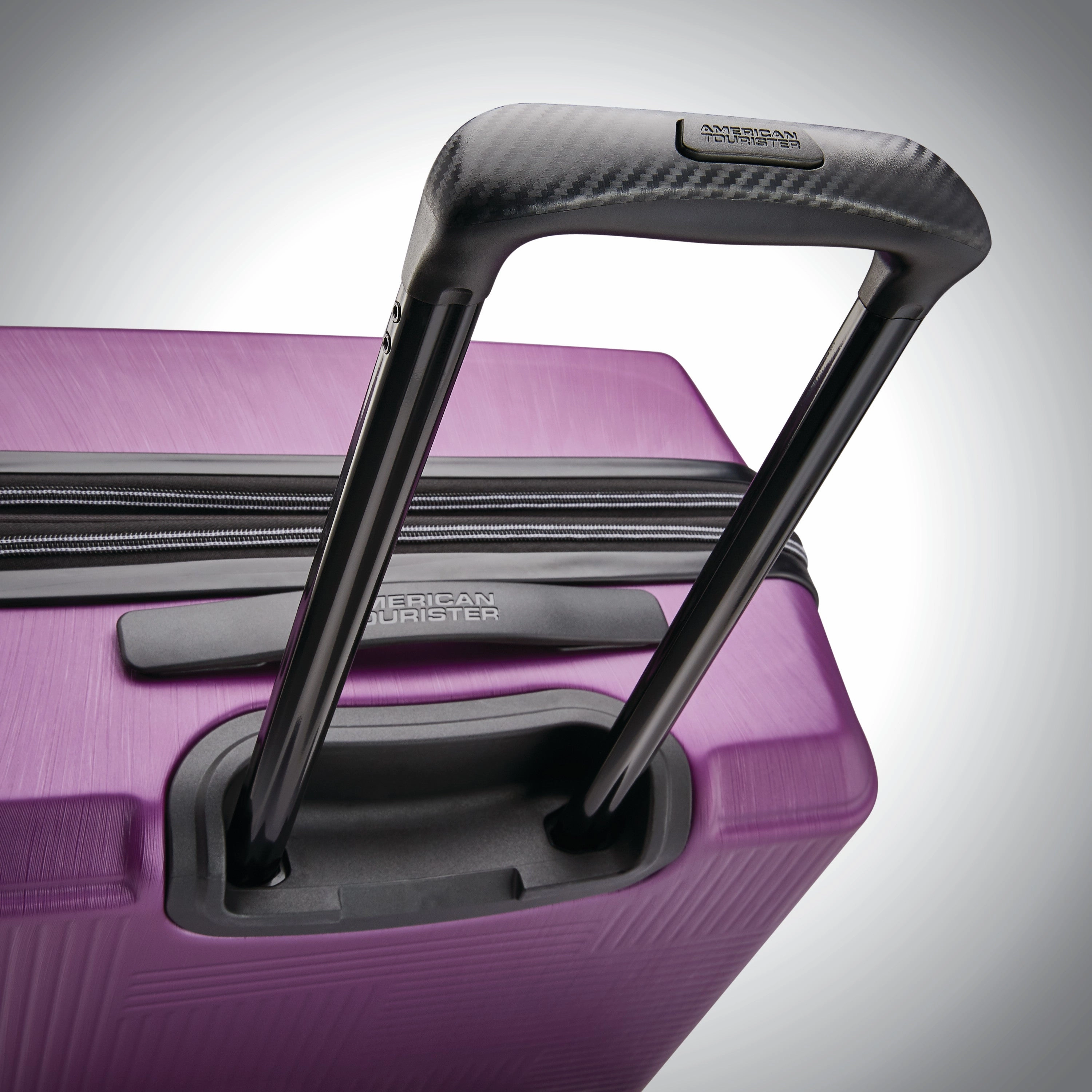 American Tourister Stratum XLT 25" 4-Wheel Medium Luggage