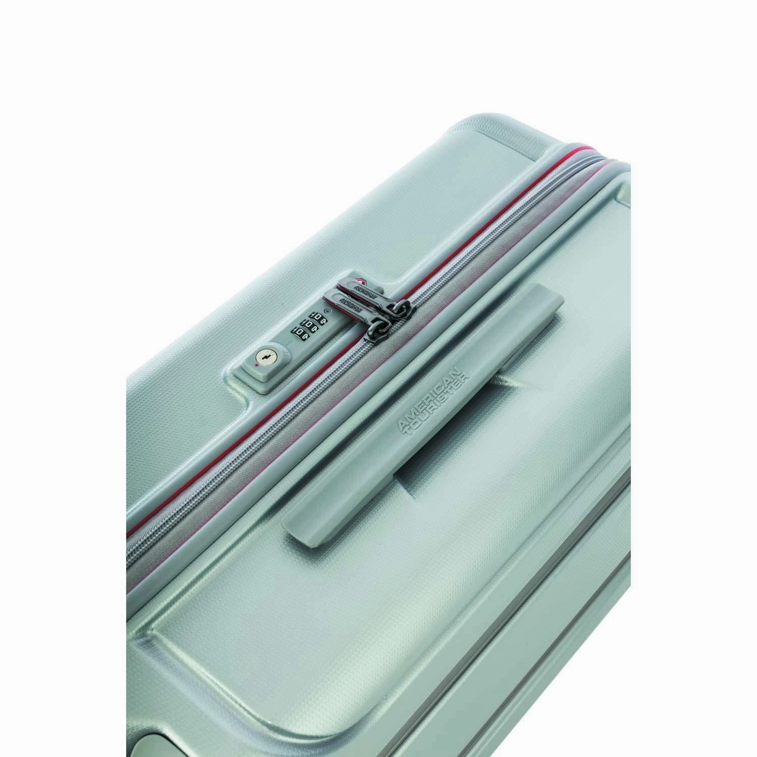 American Tourister Technum 20" 4-Wheel Carry-On Luggage