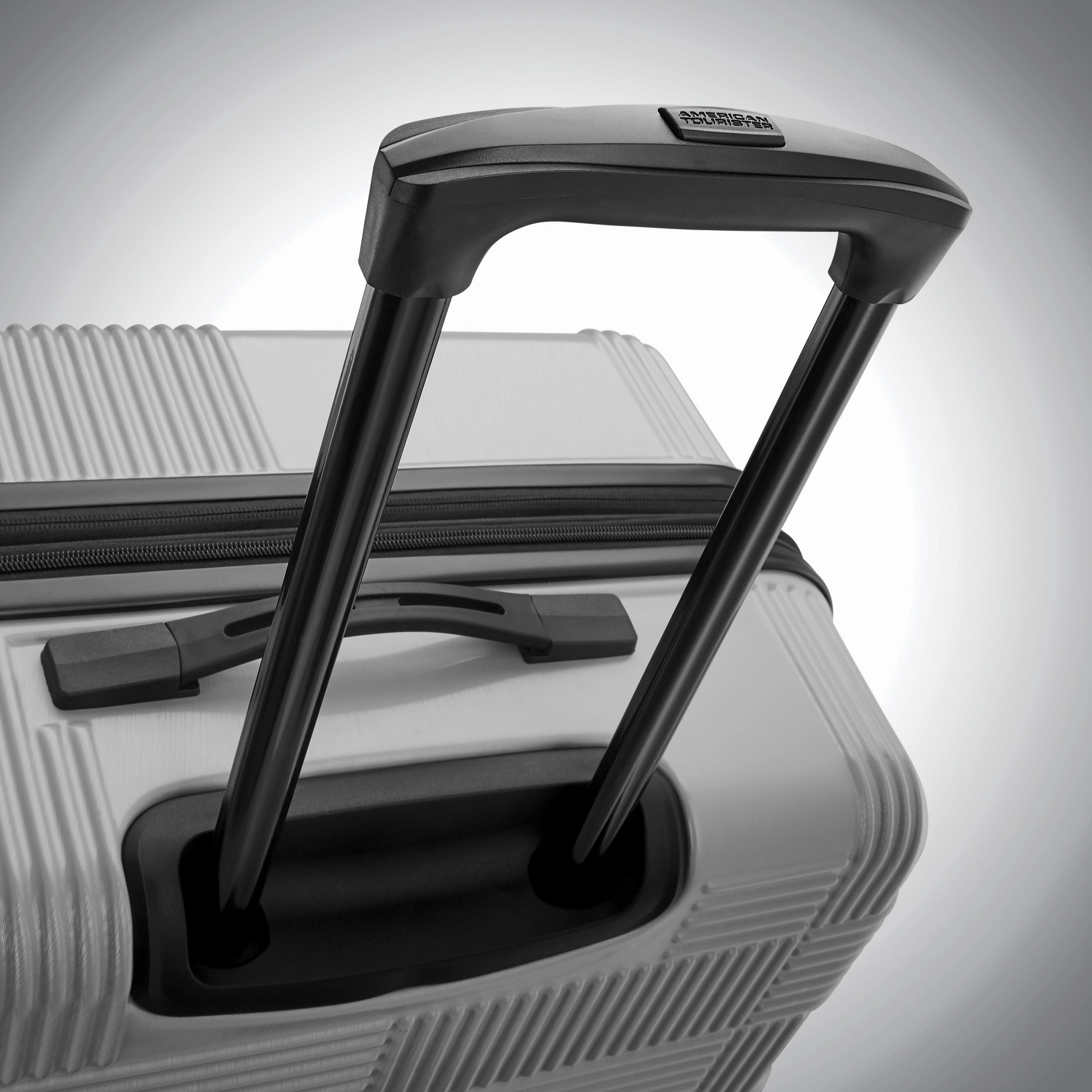 American Tourister Unify Spinner Large Expandable Luggage