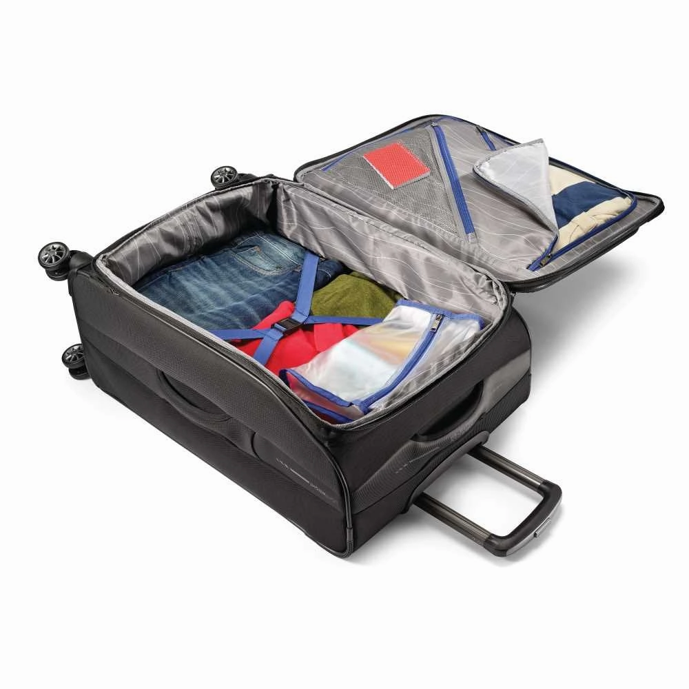 American Tourister Zoom 28" 4-Wheel Large Luggage
