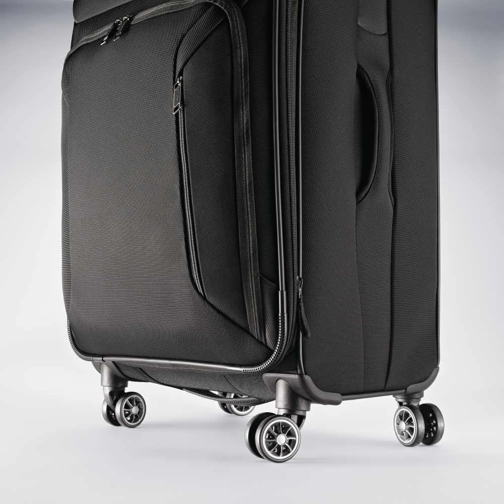 American Tourister Zoom 28" 4-Wheel Large Luggage