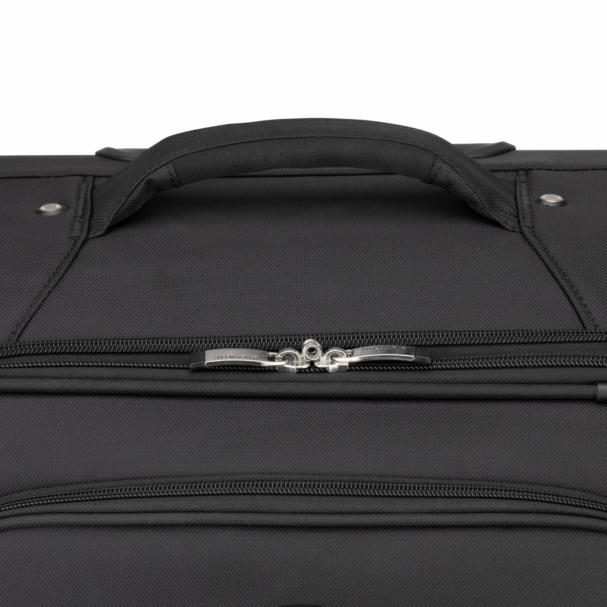 Atlantic Artisan III Spinner Medium Expandable Luggage