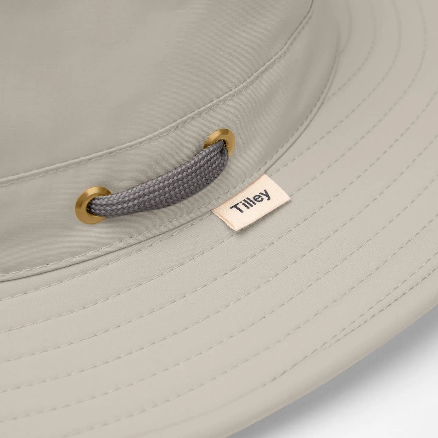We have a variety of new fashionable TILLEY LTM6 Airflow Broad Brim Hat on our site, it is a good choice for your shopping.