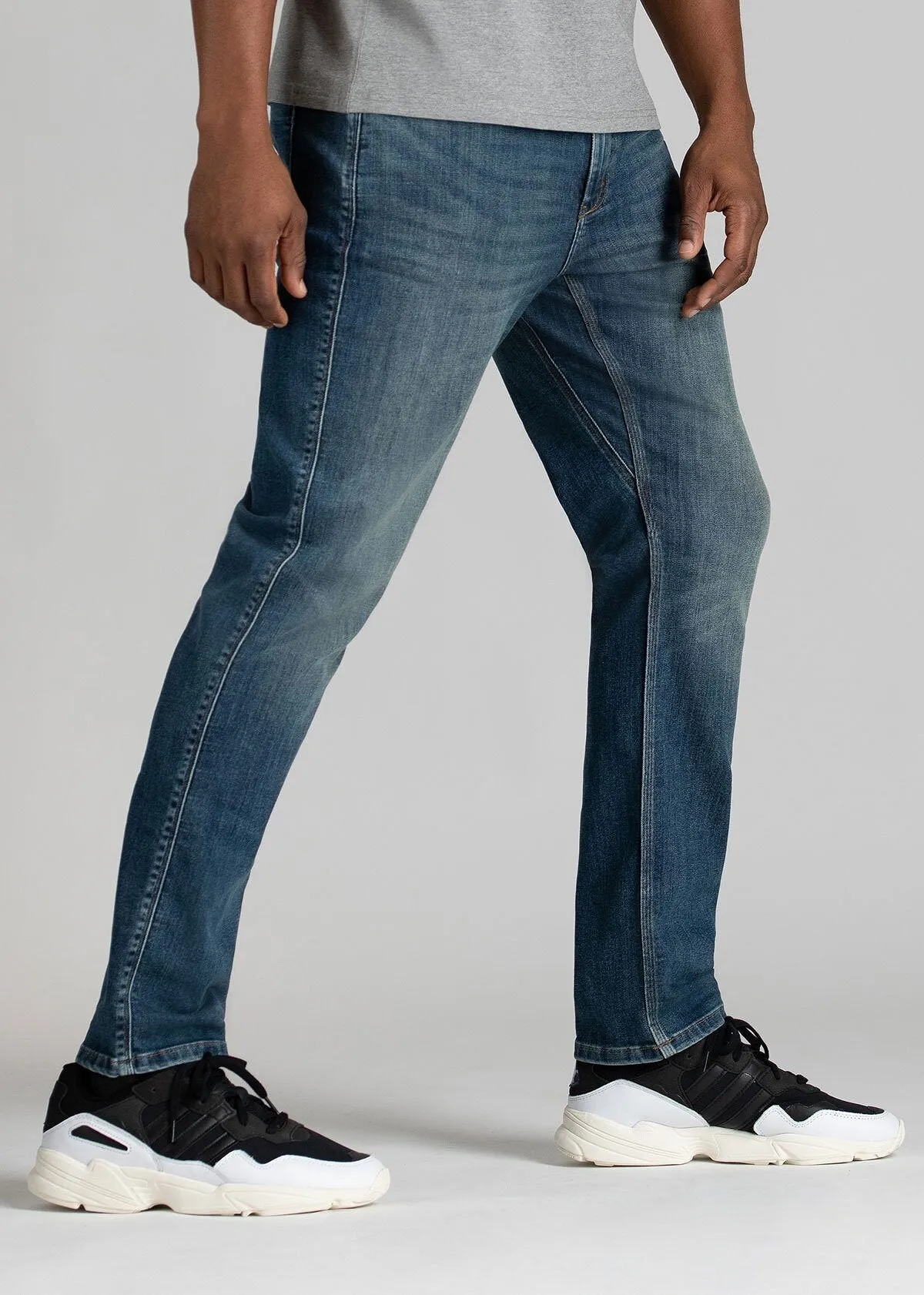 Browse Clearance Performance Denim Relaxed Jeans - Men's|-|Jeans dcontract en denim Performance - Homme with fashion style, buy more discount here, 100% quality.