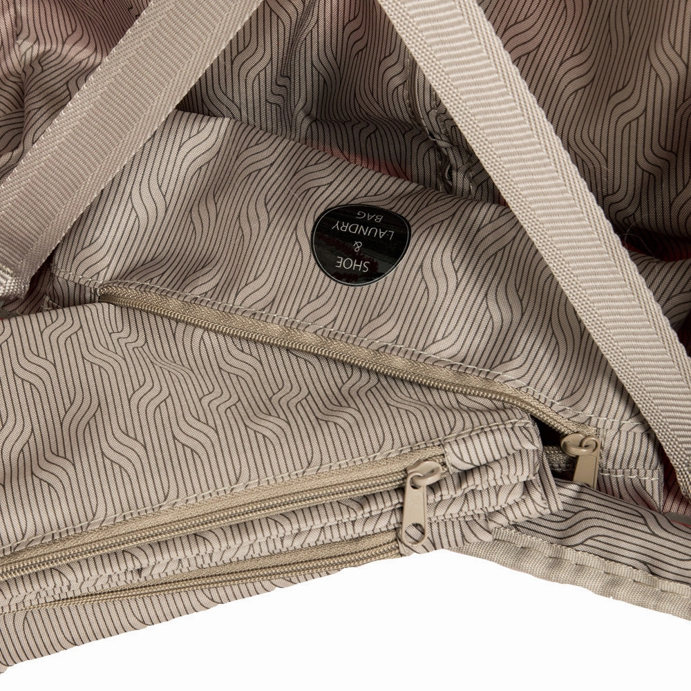 Bric's B|Y Ulisse 21" Expandable Spinner w/Pocket