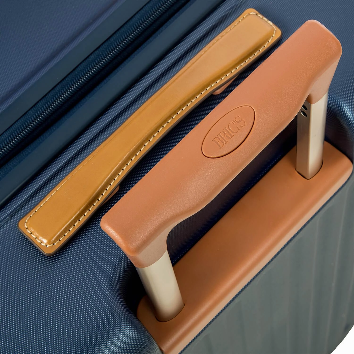 Brics Capri 2.0 32" Spinner Expandable