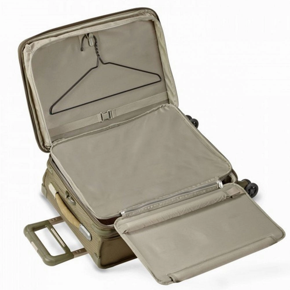 Briggs & Riley Baseline 2 Piece Set Medium Spinner Domestic Carry On Spinner