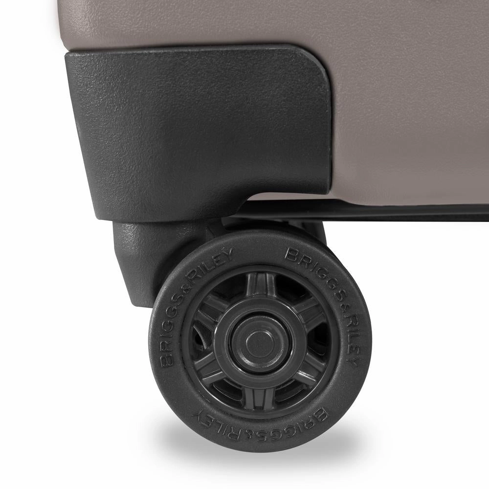 Briggs & Riley Sympatico 2.0 Expandable 21" 4-Wheel International Carry-On Luggage