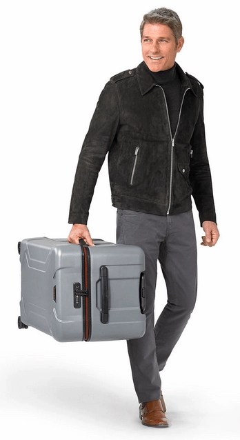 Briggs & Riley Torq Extra Large Trunk Spinner