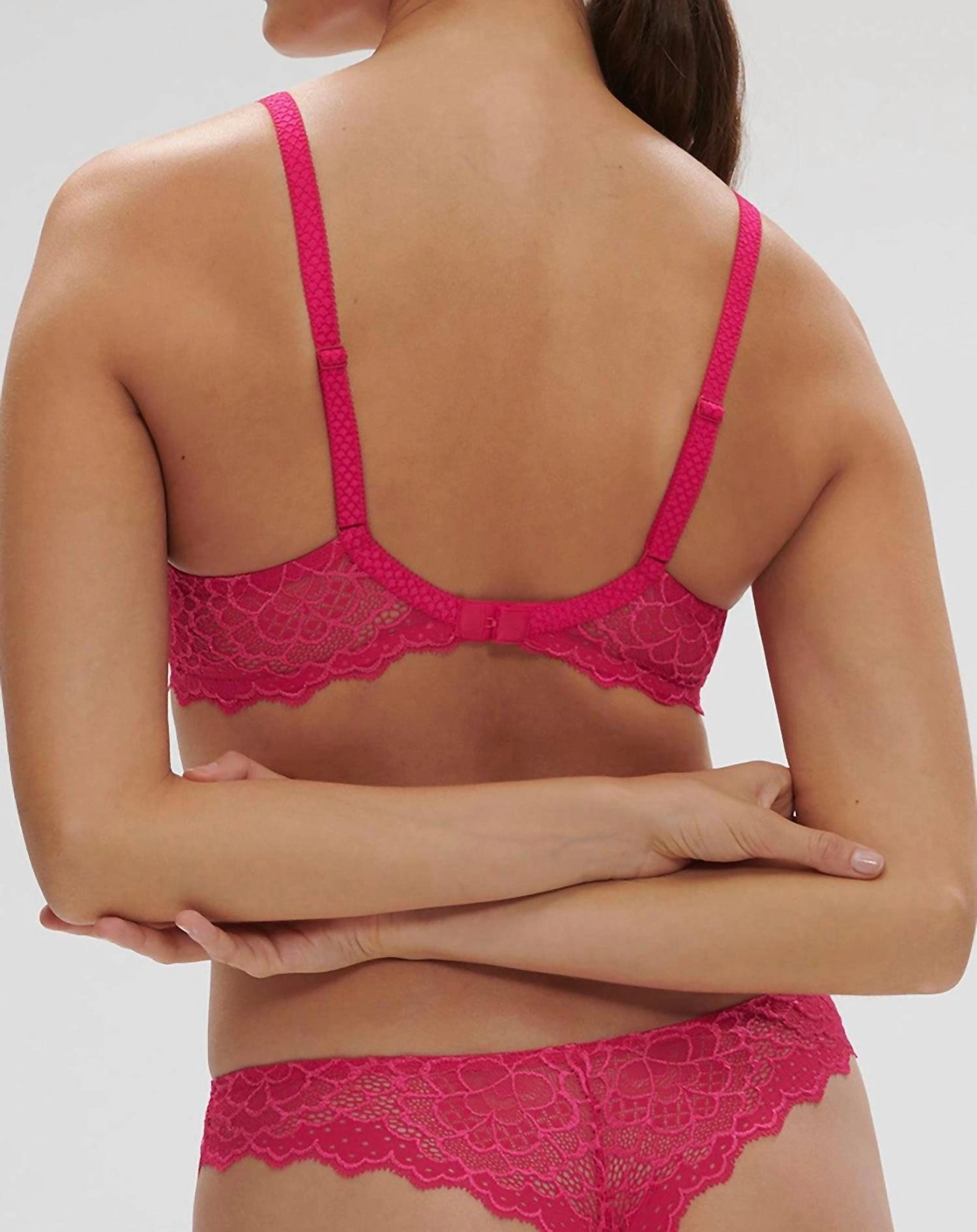 Caresse Plunge Bra In Teaberry Pink