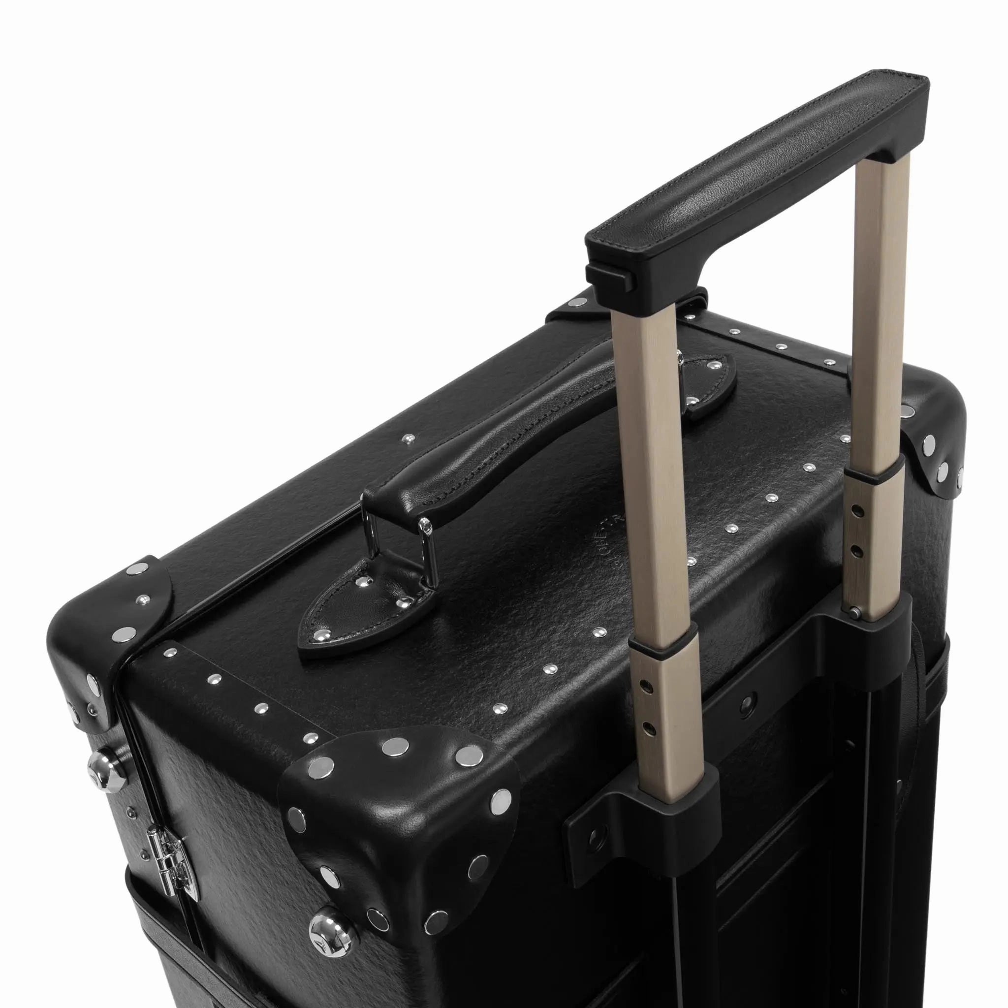 Centenary  Medium Check-In - 2 Wheels | Black/Black/Chrome
