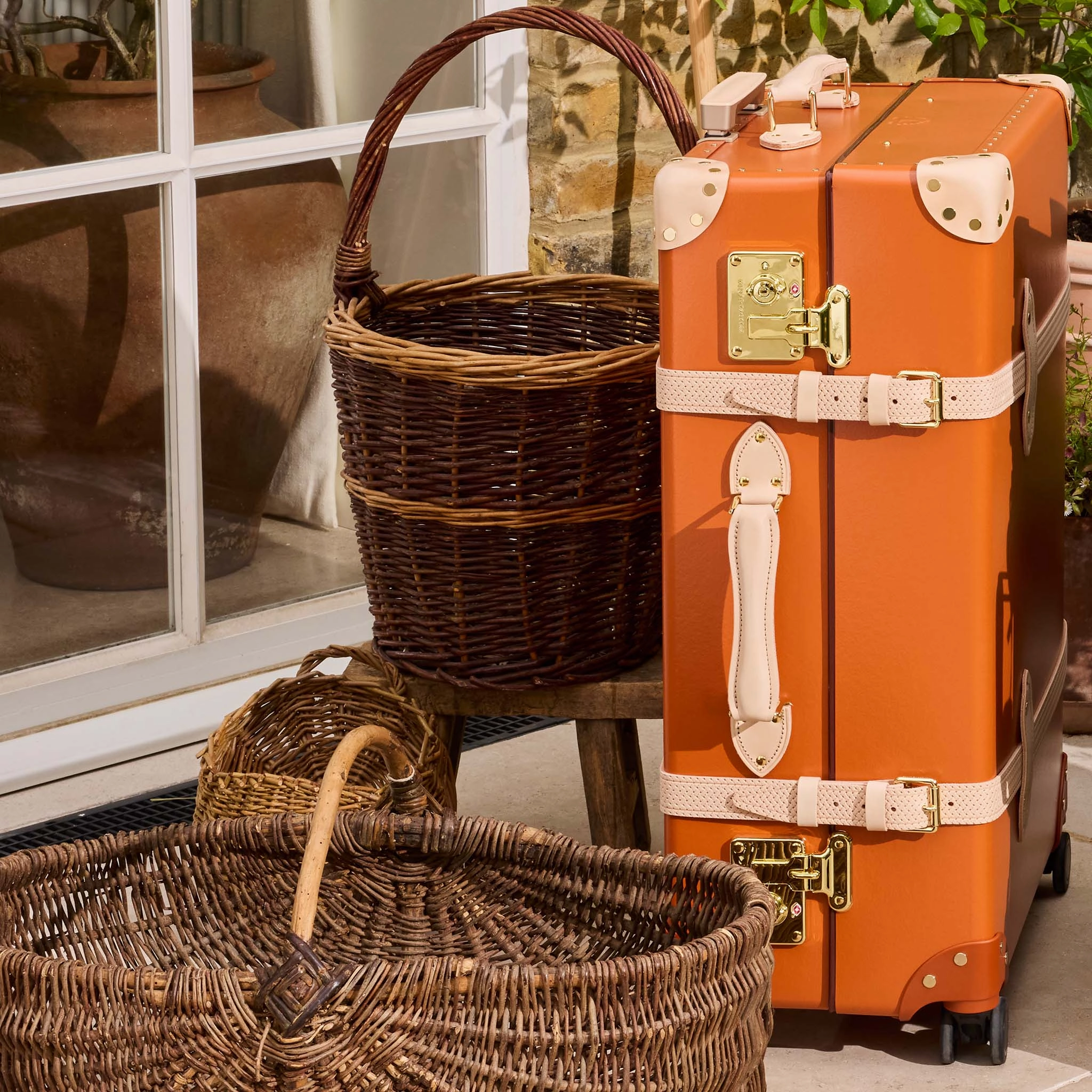 Cotswolds  Large Check-In - 4 Wheels | Orange/Natural/Gold