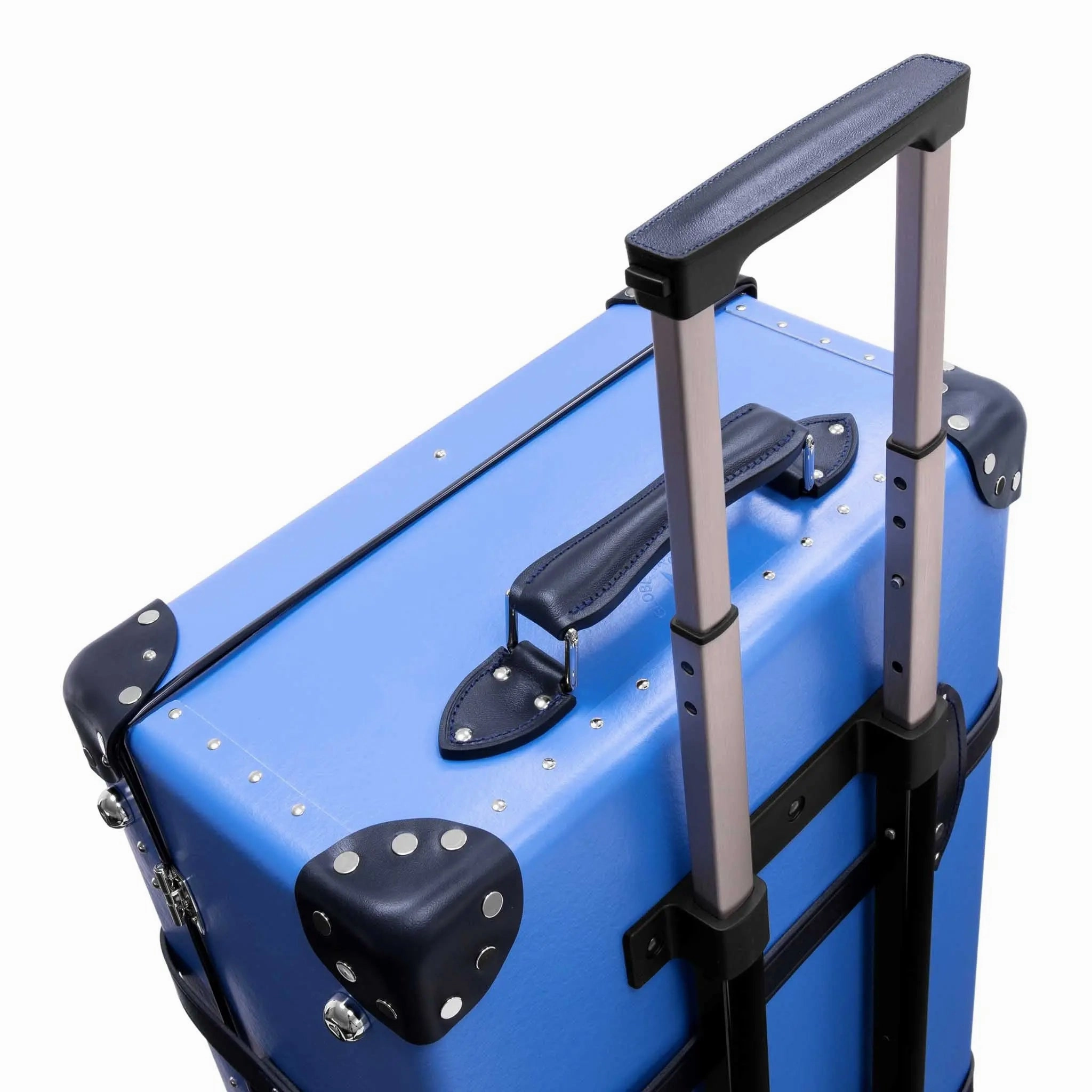 Cruise  Large Check-In - 2 Wheels | Royal Blue/Navy/Chrome