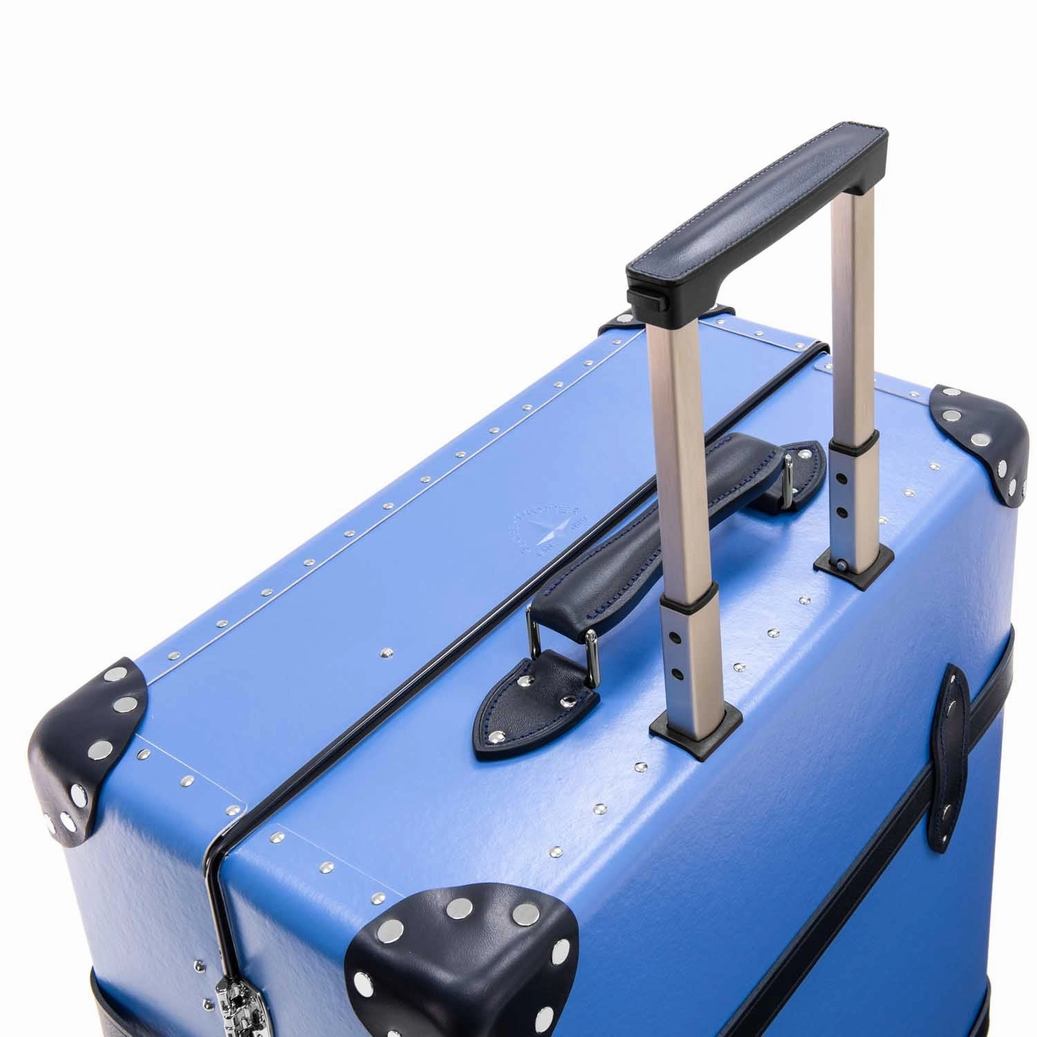 Cruise  Large Check-In - 4 Wheels | Royal Blue/Navy/Chrome