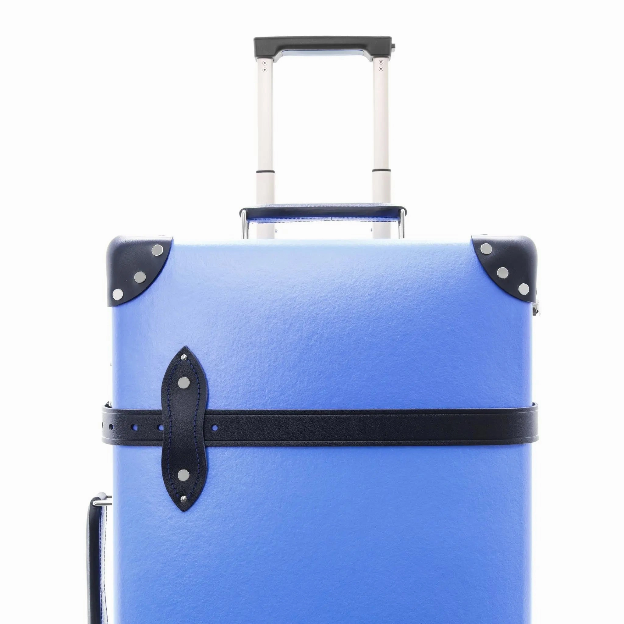 Cruise  Medium Check-In - 2 Wheels | Royal Blue/Navy/Chrome