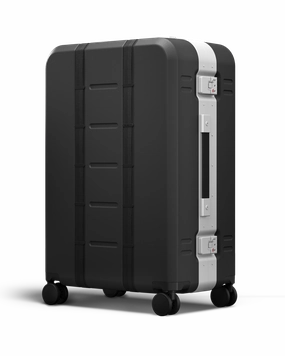 D_b_ Ramverk Pro Large Check In Spinner Luggage