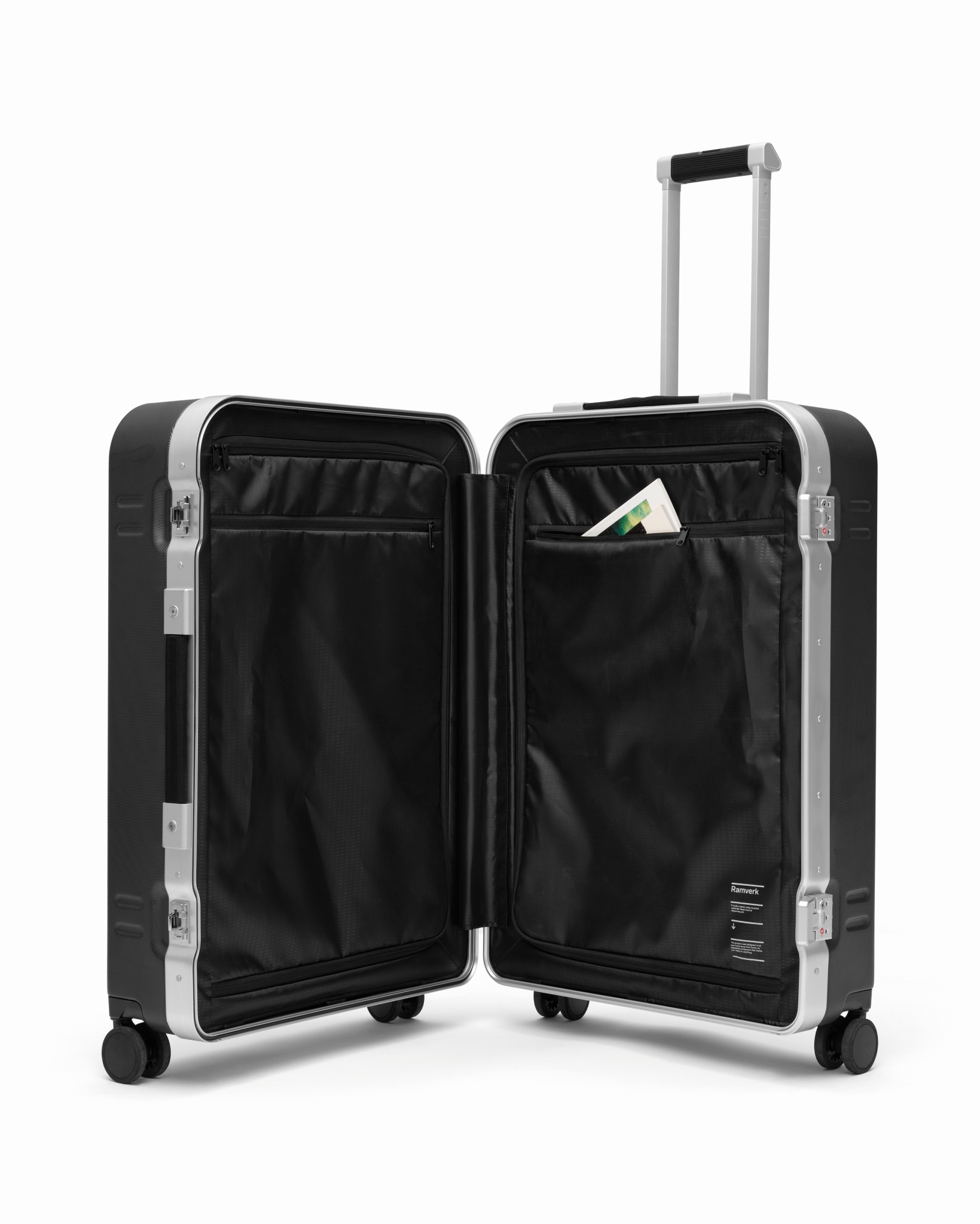 D_b_ Ramverk Pro Large Check In Spinner Luggage