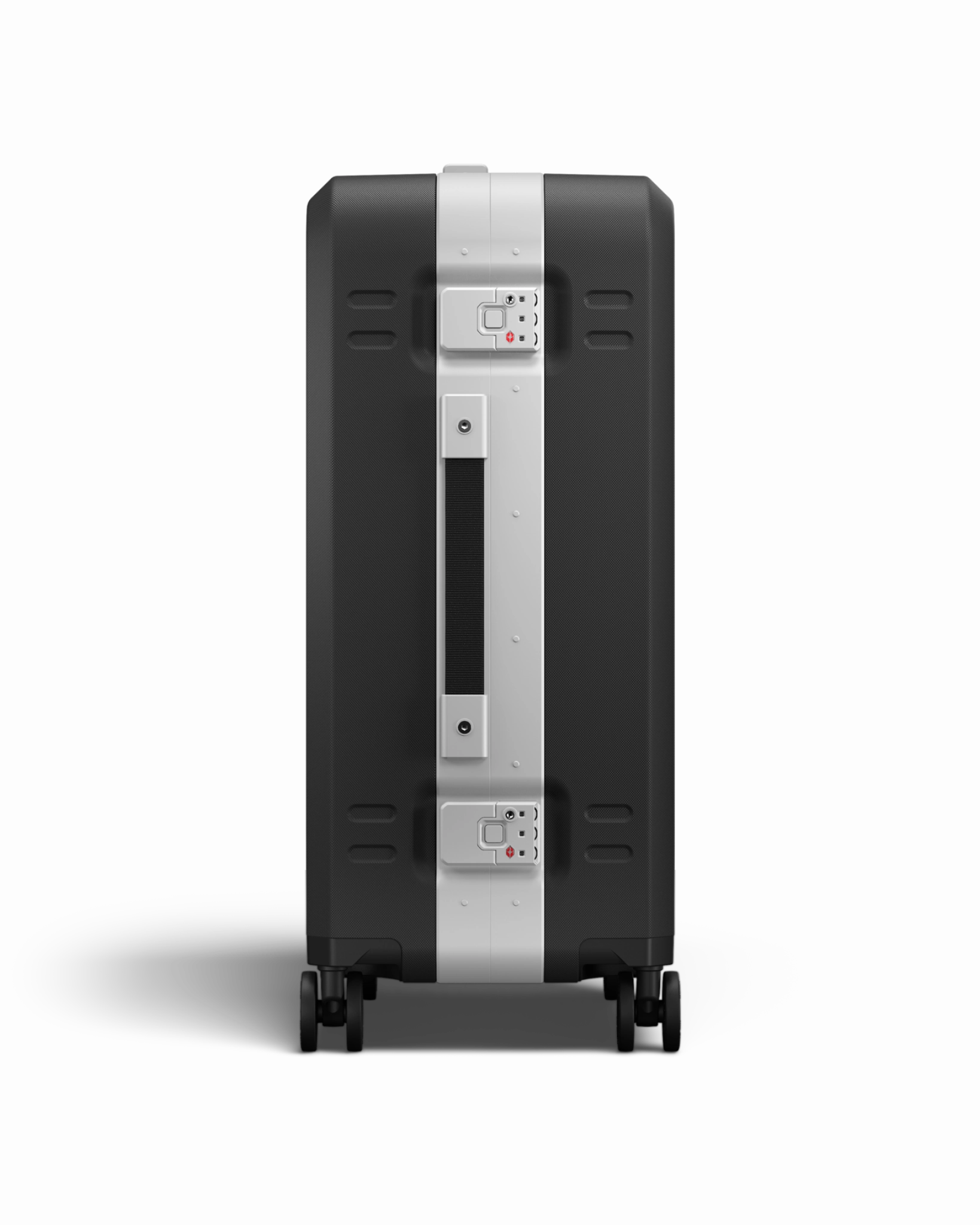 D_b_ Ramverk Pro Medium Check In Spinner Luggage