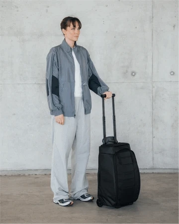 Db Hugger Roller Bag Carry-on 40L