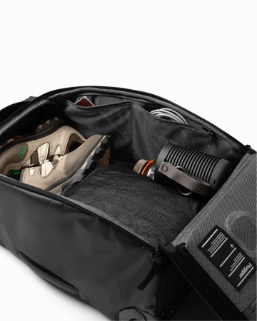 Db Hugger Roller Bag Carry-on 40L