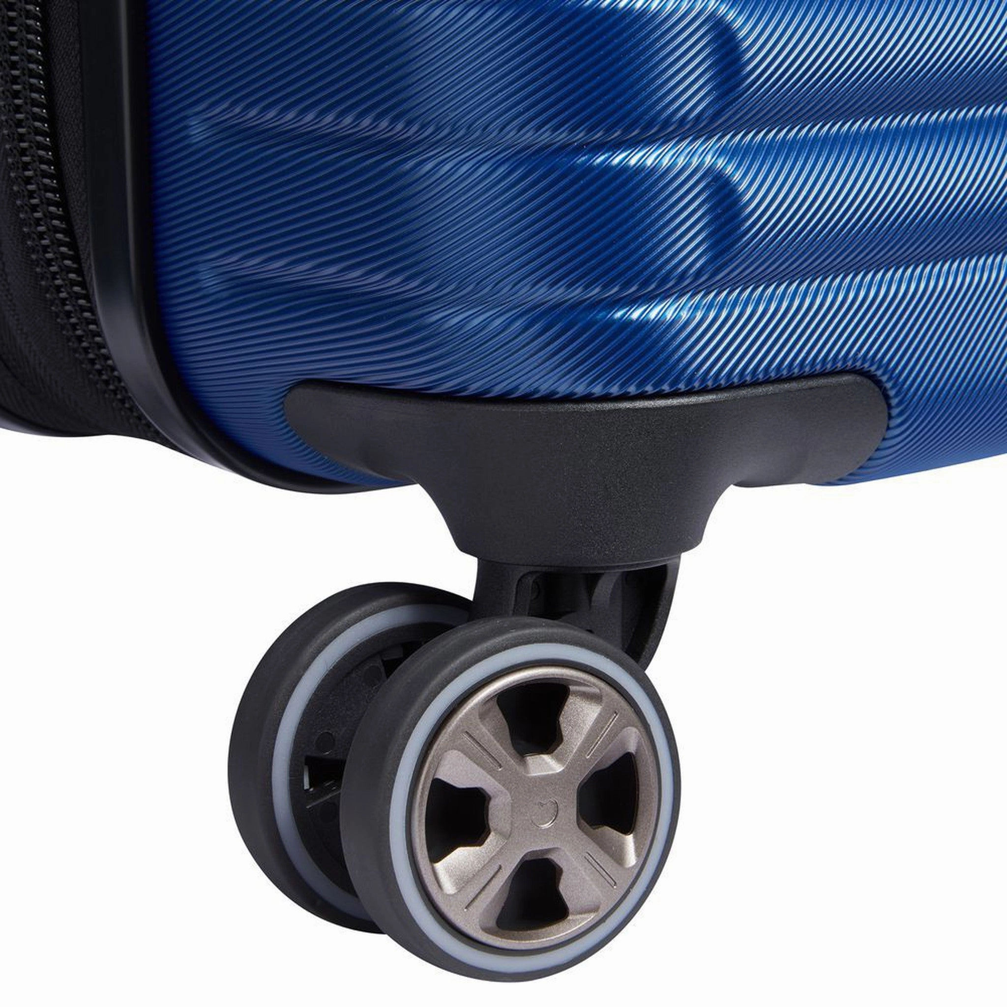 Delsey Cruise 3.0 Expandable Spinner Carry-On