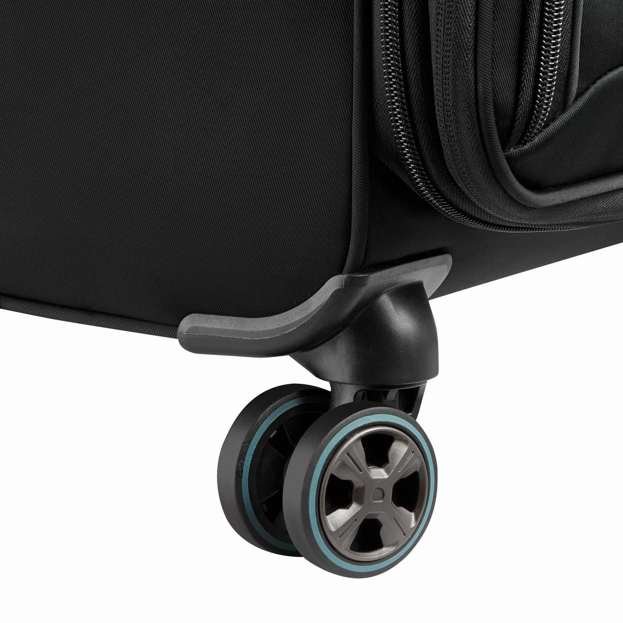 Delsey Cruise 3.0 Soft  20" Expandable Spinner Carry-On