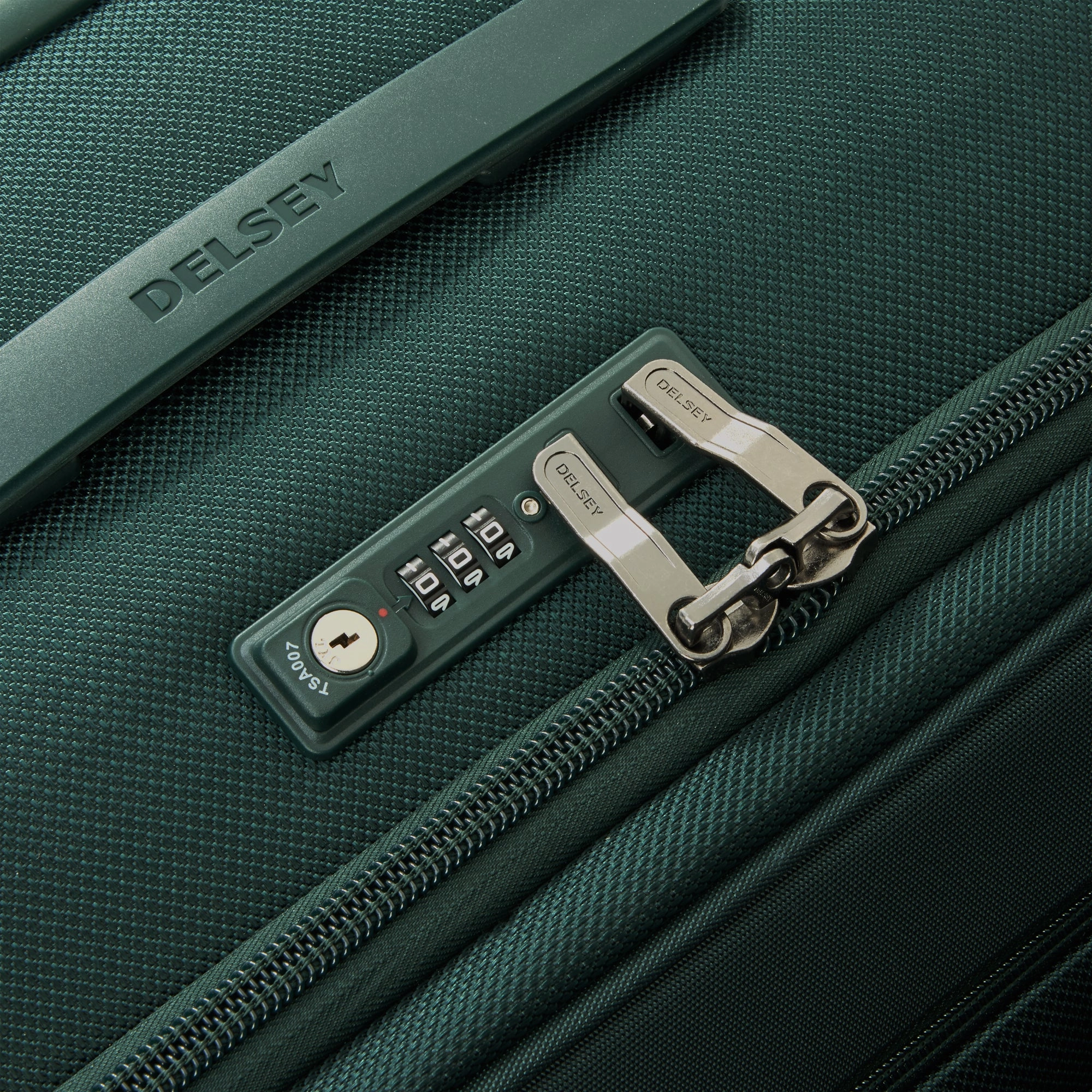 DELSEY Paris Pilot 4.0 Checked-Medium 4-Wheel Medium Luggage