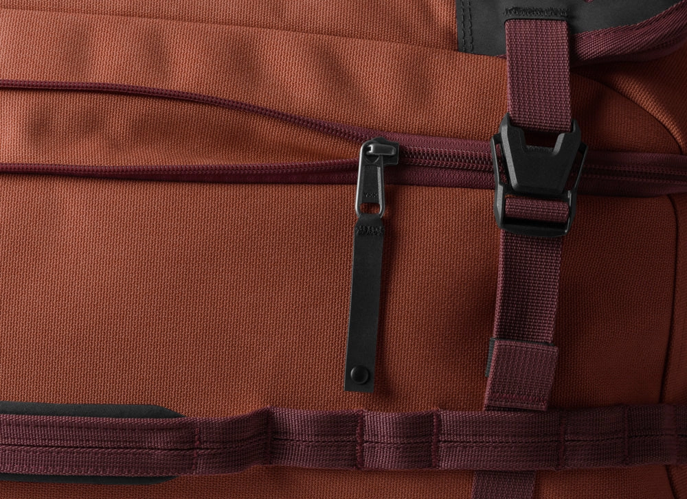 Eagle Creek Gear Warrior XE 30" Check in Luggage