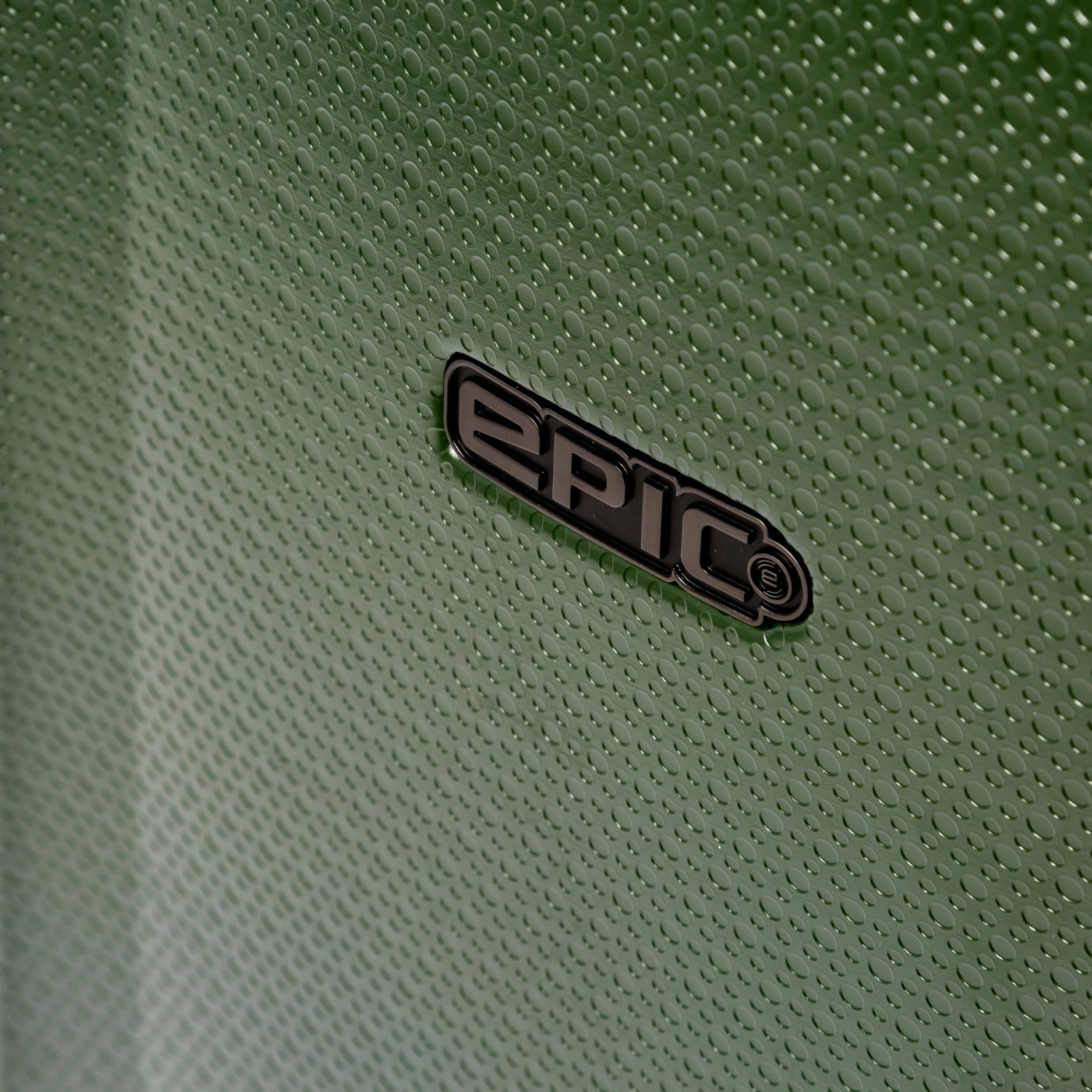Epic GTO 4.0 29" 4-Wheel Large Luggage