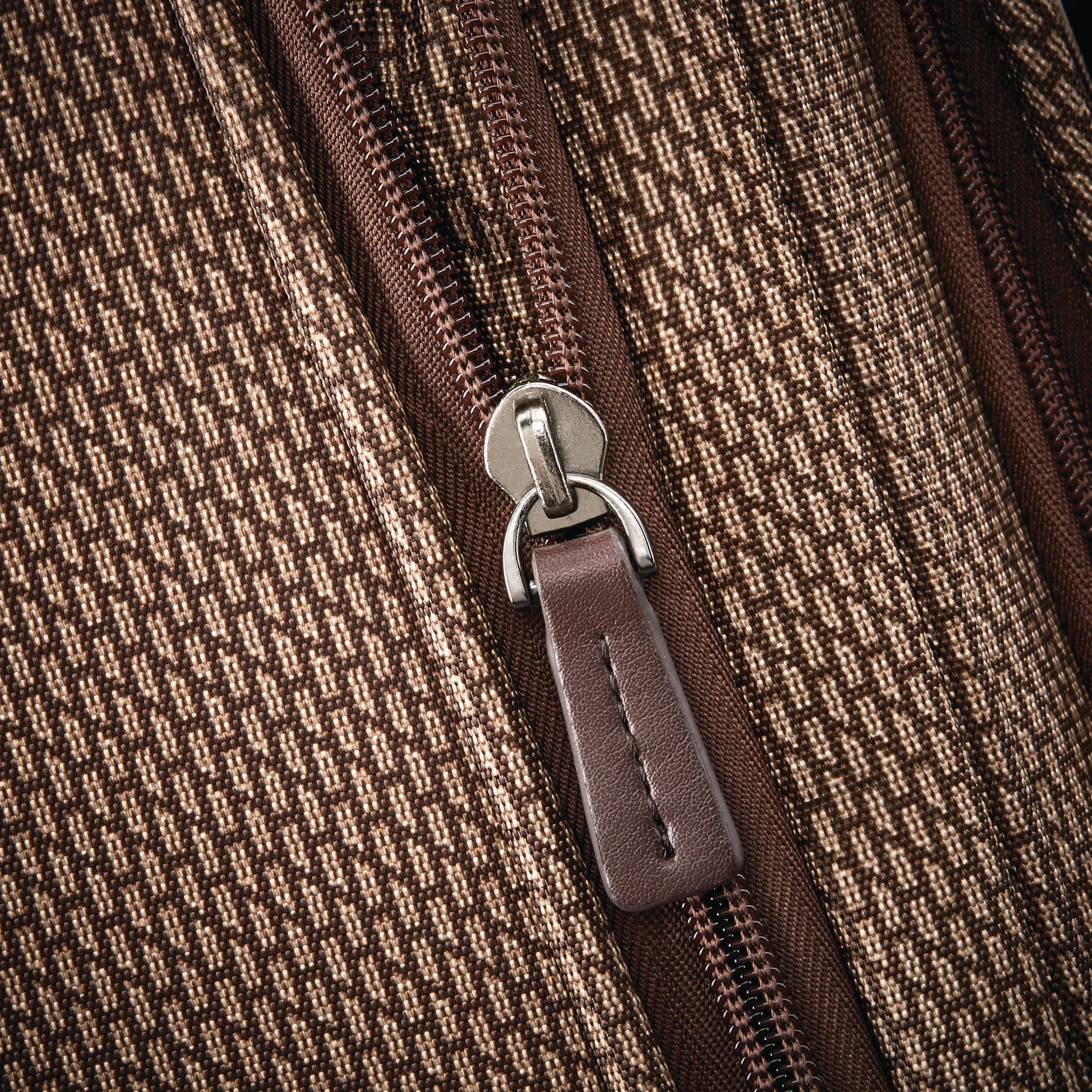 Hartmann Century Medium Journey Expandable Spinner