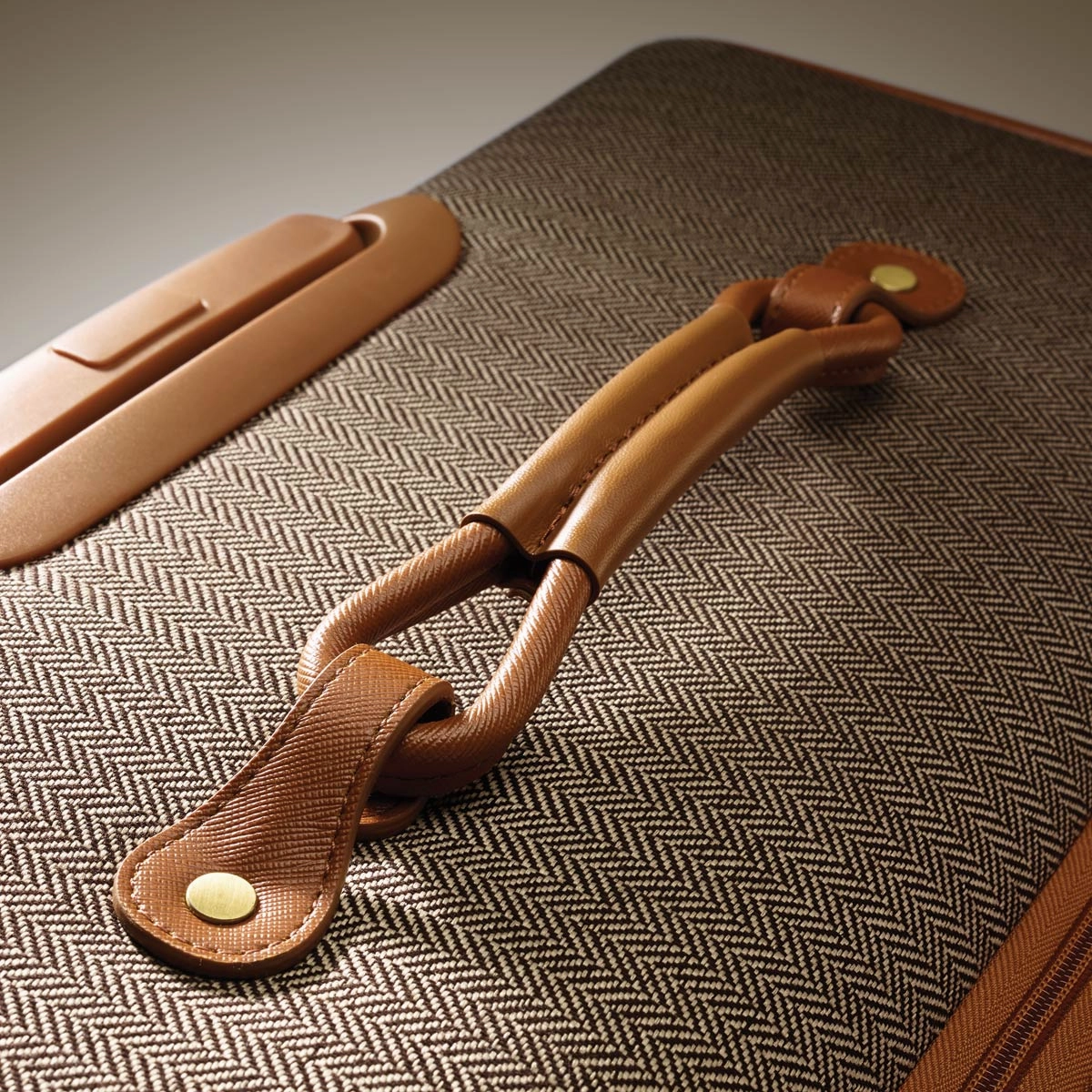 Hartmann Herringbone Luxe Carry On Expandable Spinner