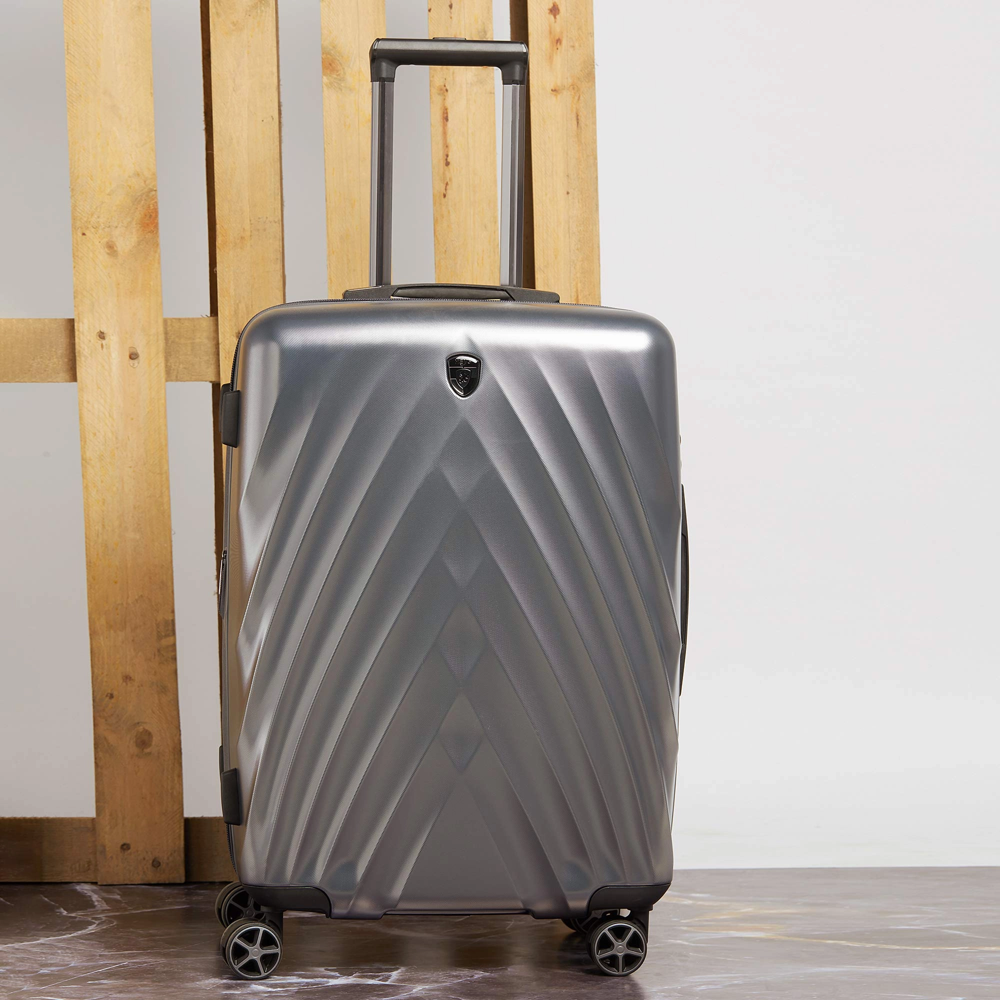 Heys America EcoLite 26" 4-Wheel Medium Luggage