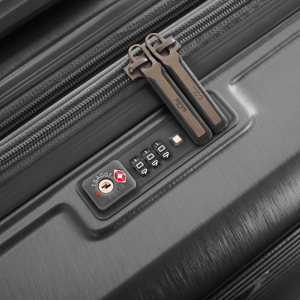 Heys Edge Polycarbonate Expandable Spinner Large Luggage with TSA lock