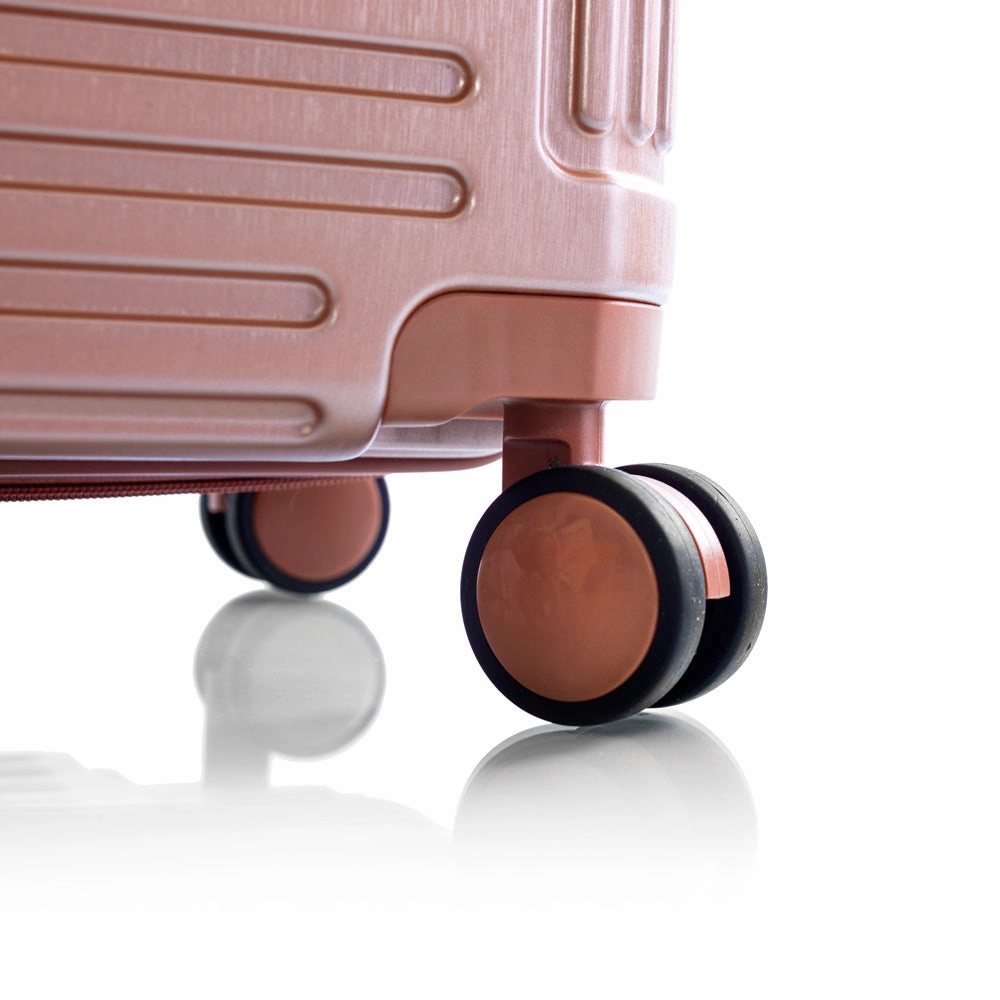 Heys Edge Polycarbonate Expandable Spinner Large Luggage with TSA lock