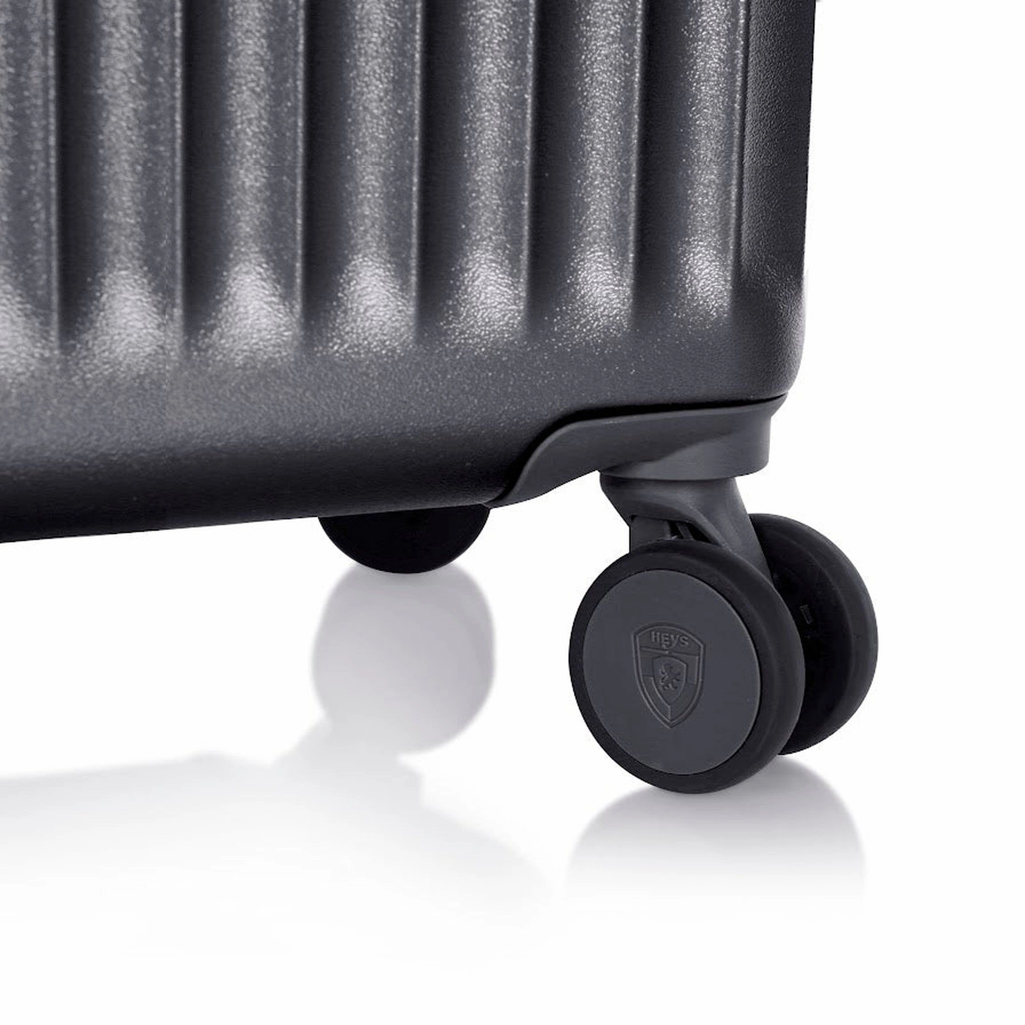 Heys Luxe 21" Spinner